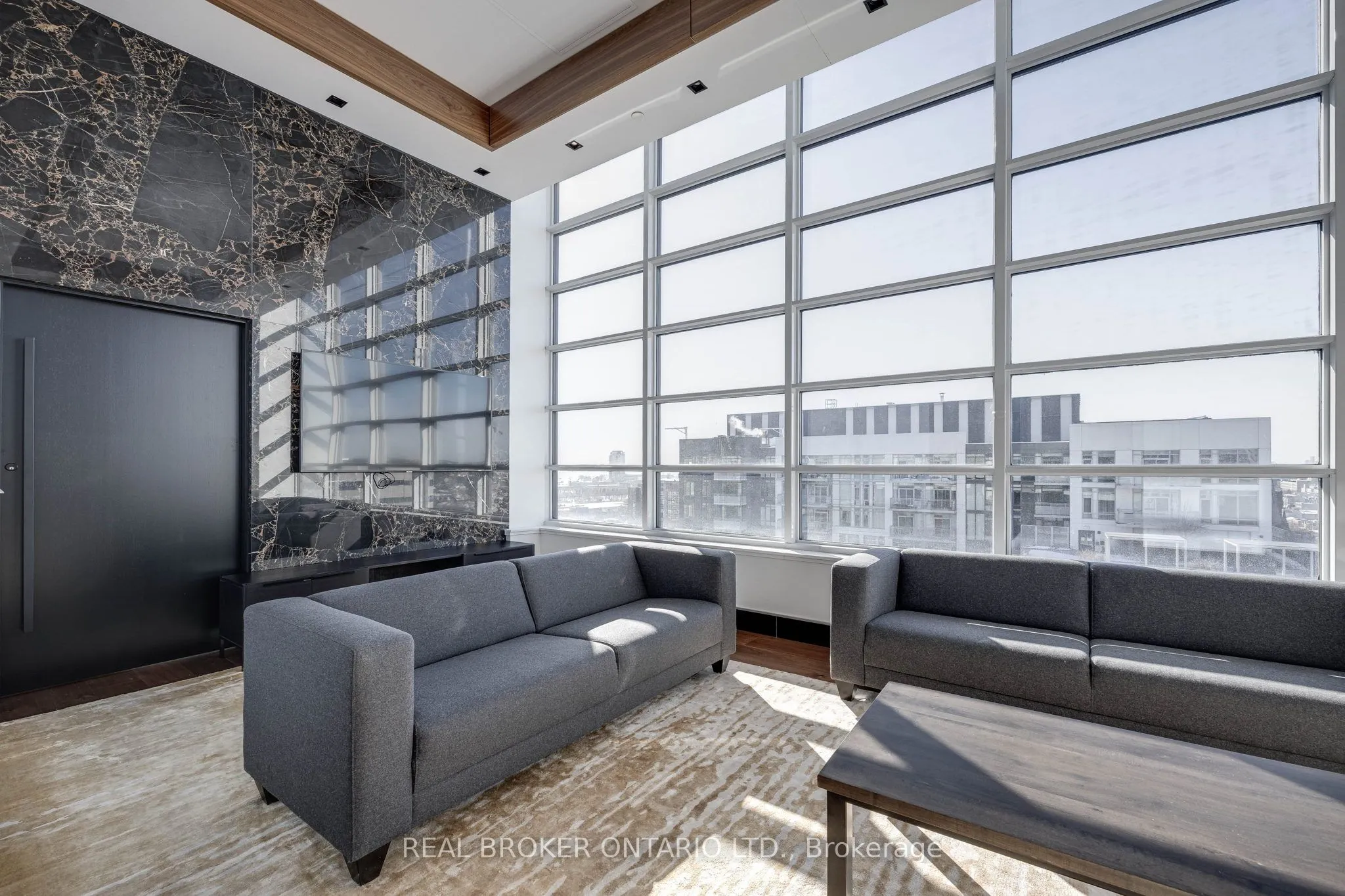 501 Adelaide Street W, #307