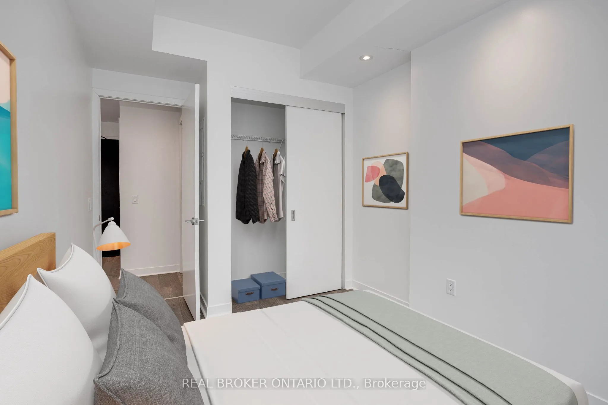 501 Adelaide Street W, #307