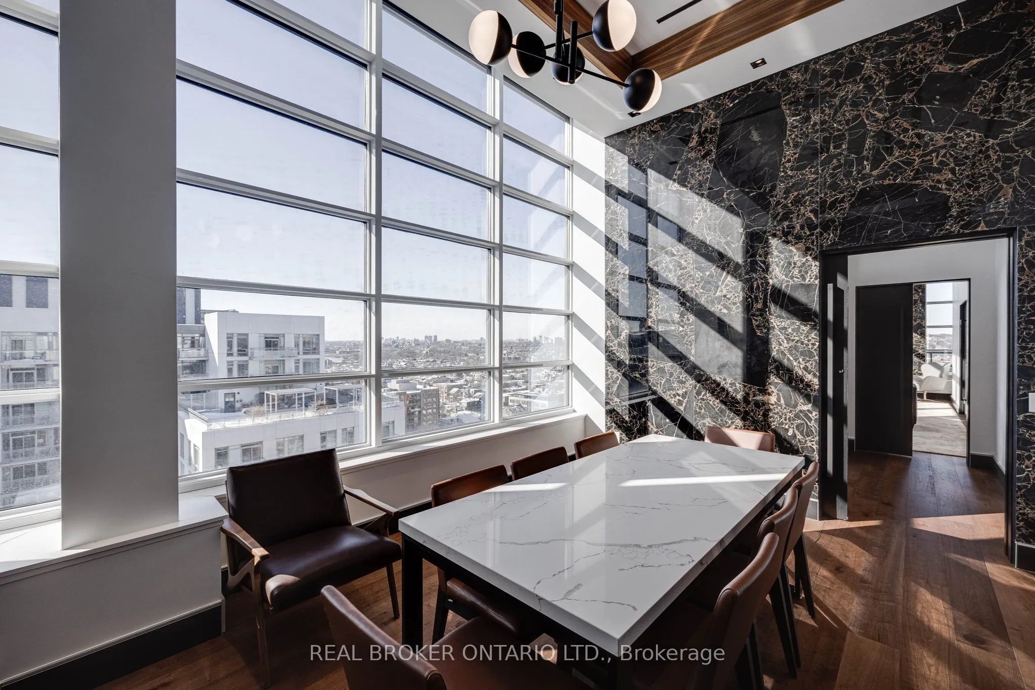 501 Adelaide Street W, #307