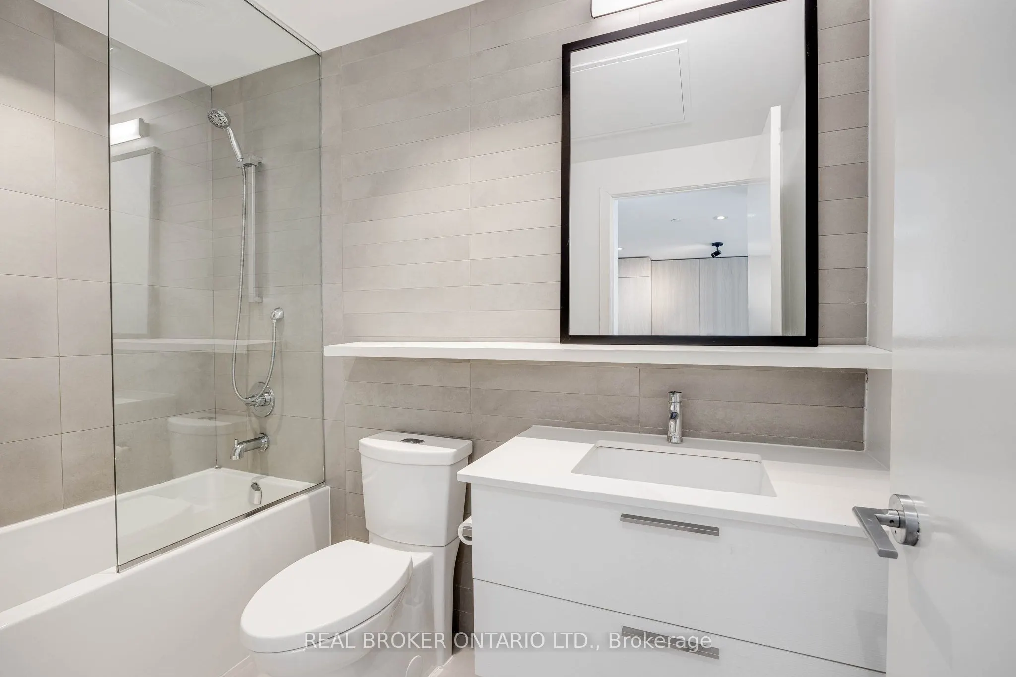 501 Adelaide Street W, #307