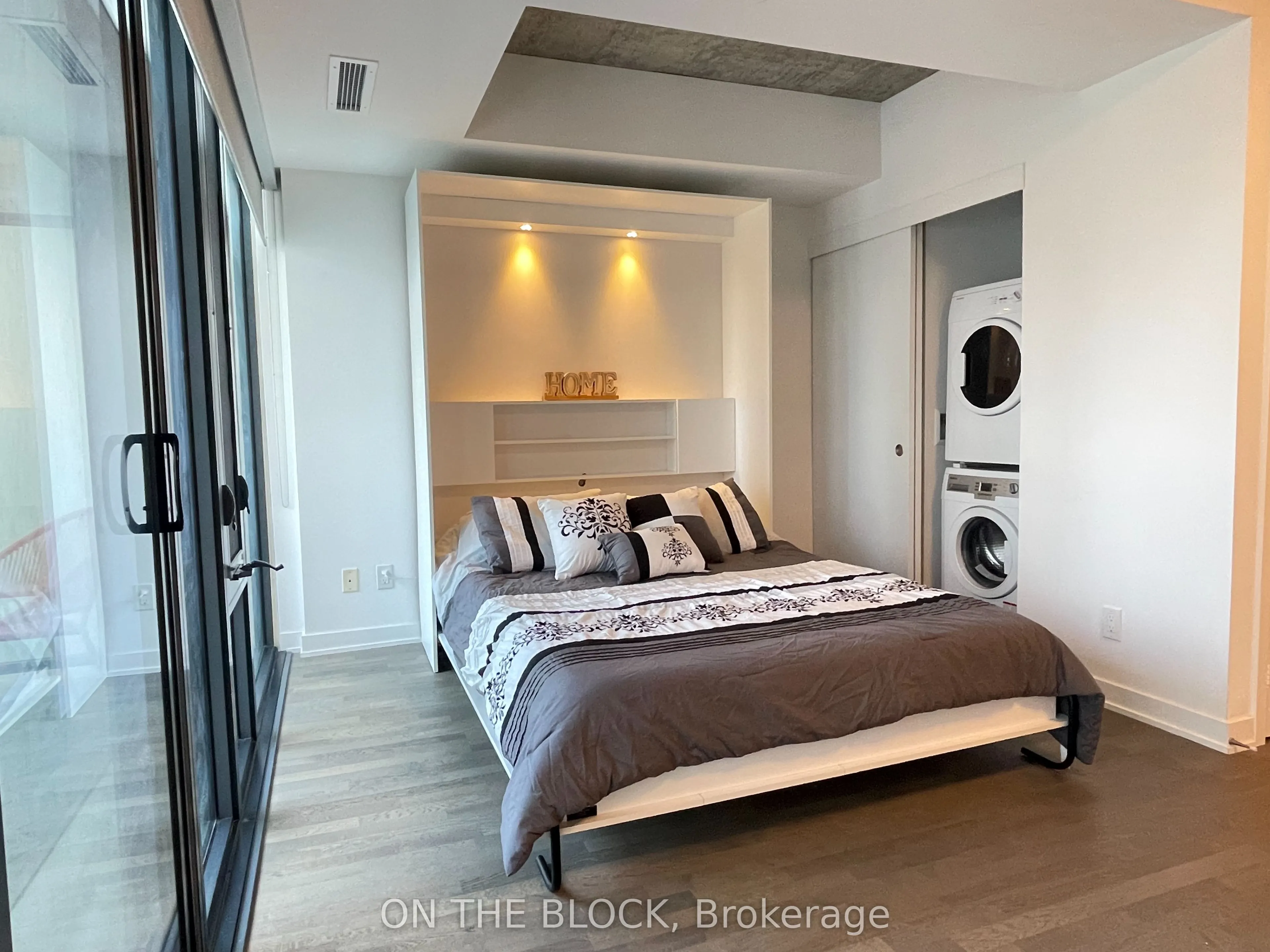 185 Roehampton Avenue, #509