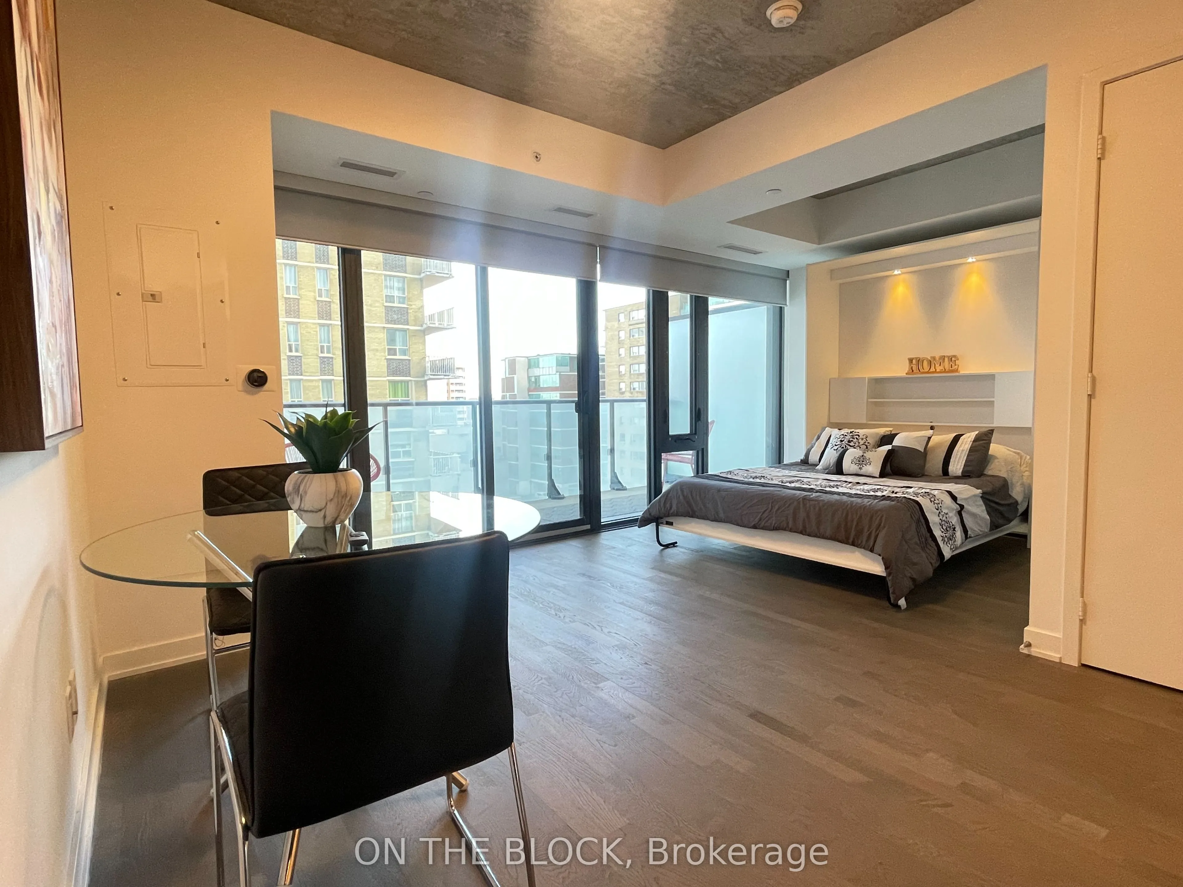185 Roehampton Avenue, #509