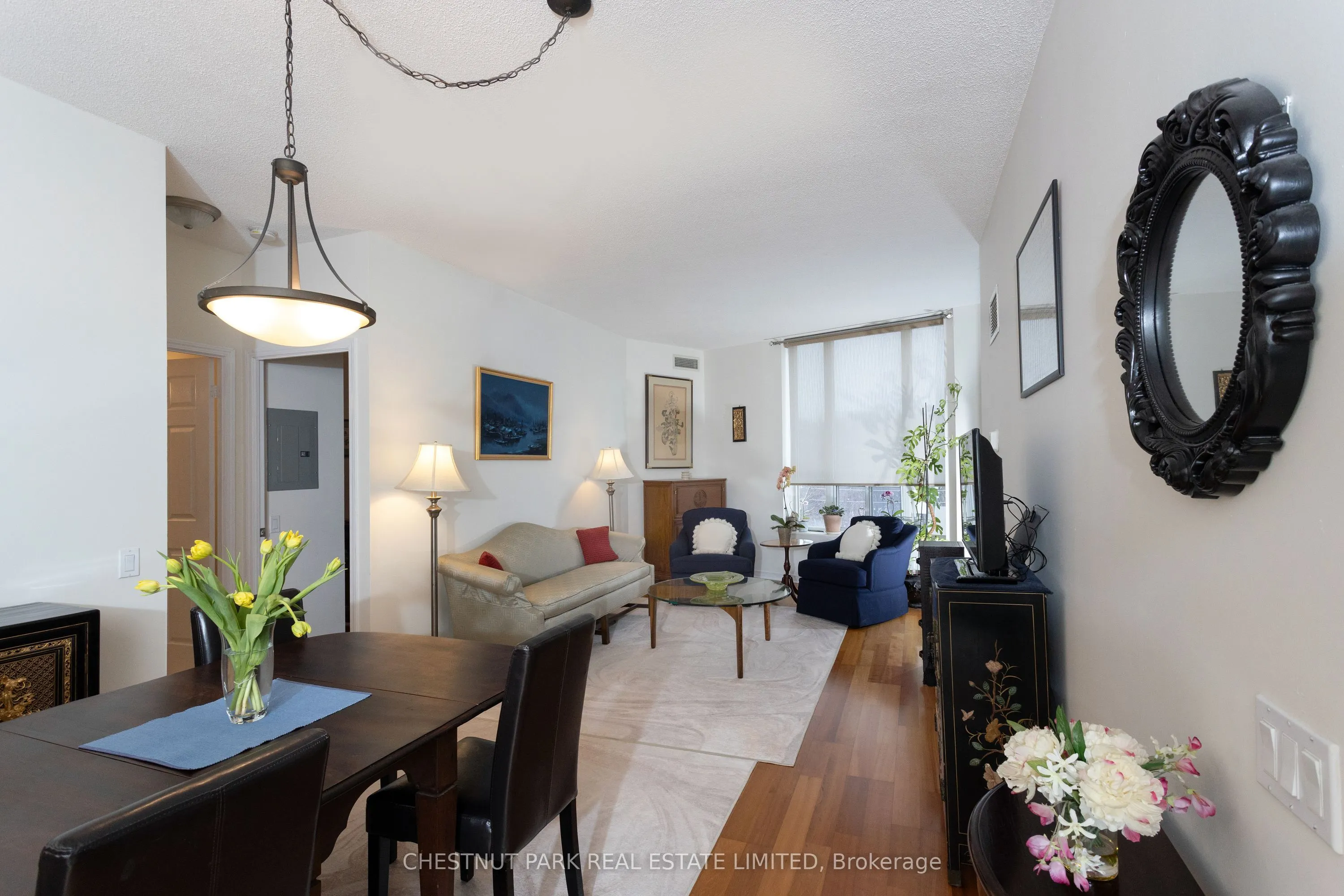 451 Rosewell Avenue, #413