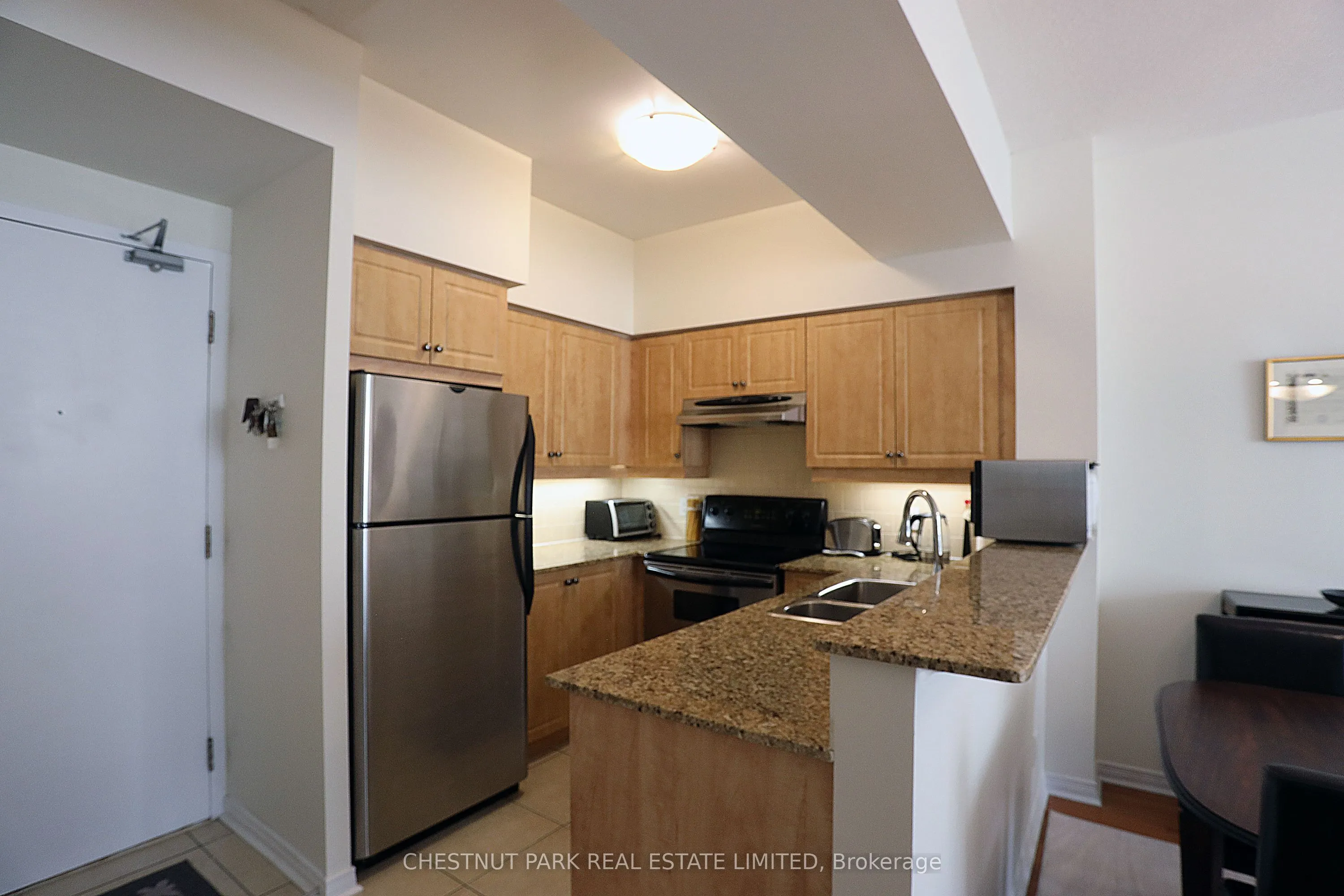 451 Rosewell Avenue, #413