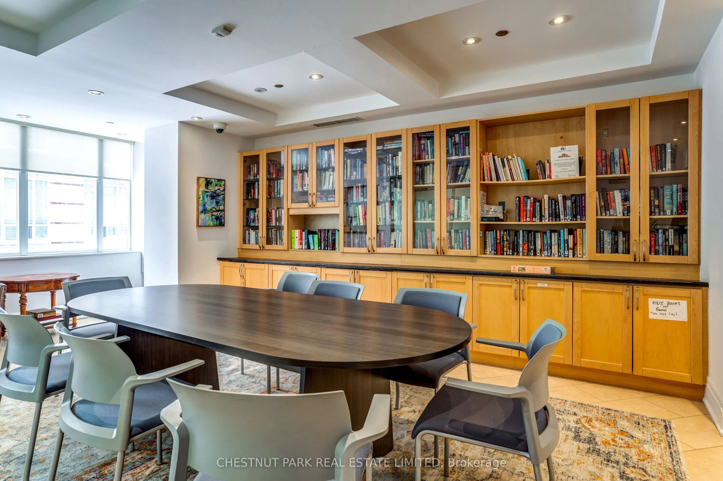 451 Rosewell Avenue, #413
