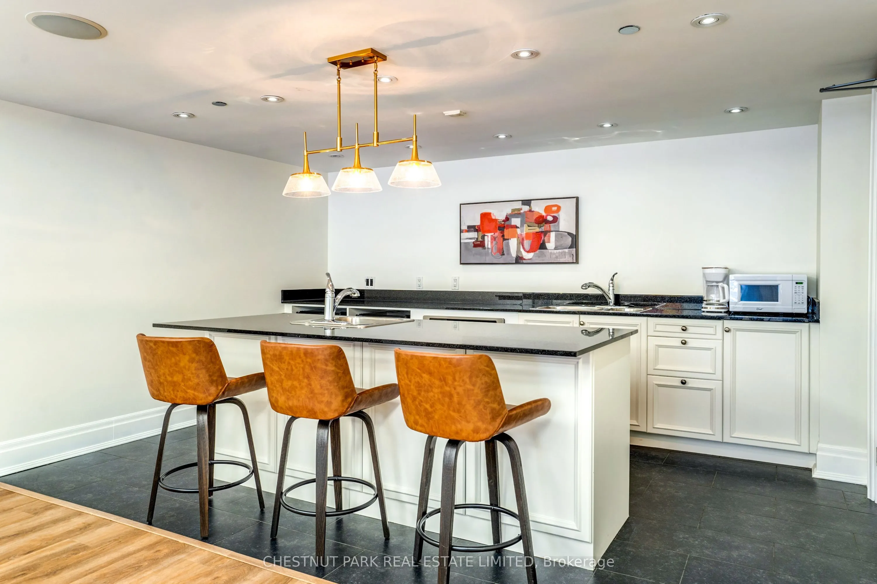 451 Rosewell Avenue, #413