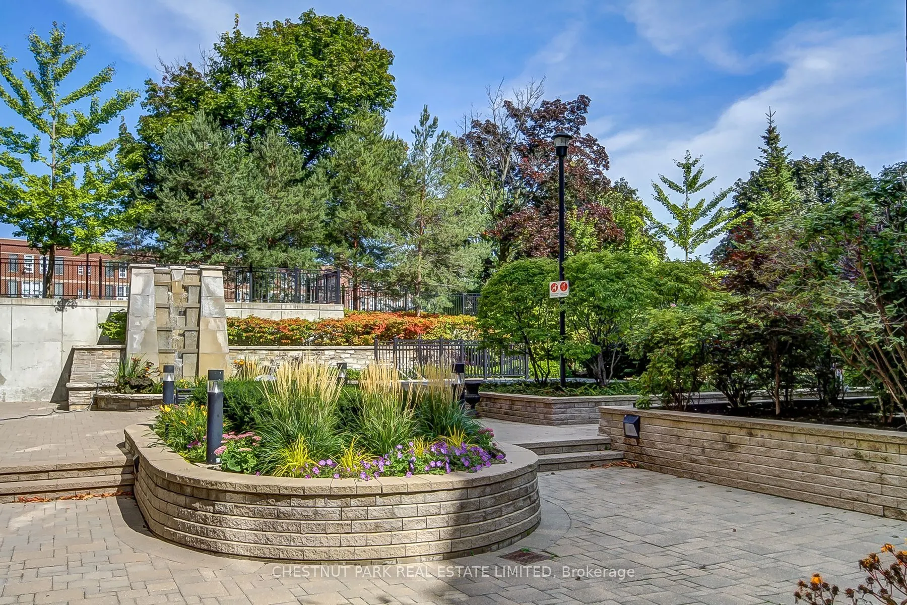 451 Rosewell Avenue, #413