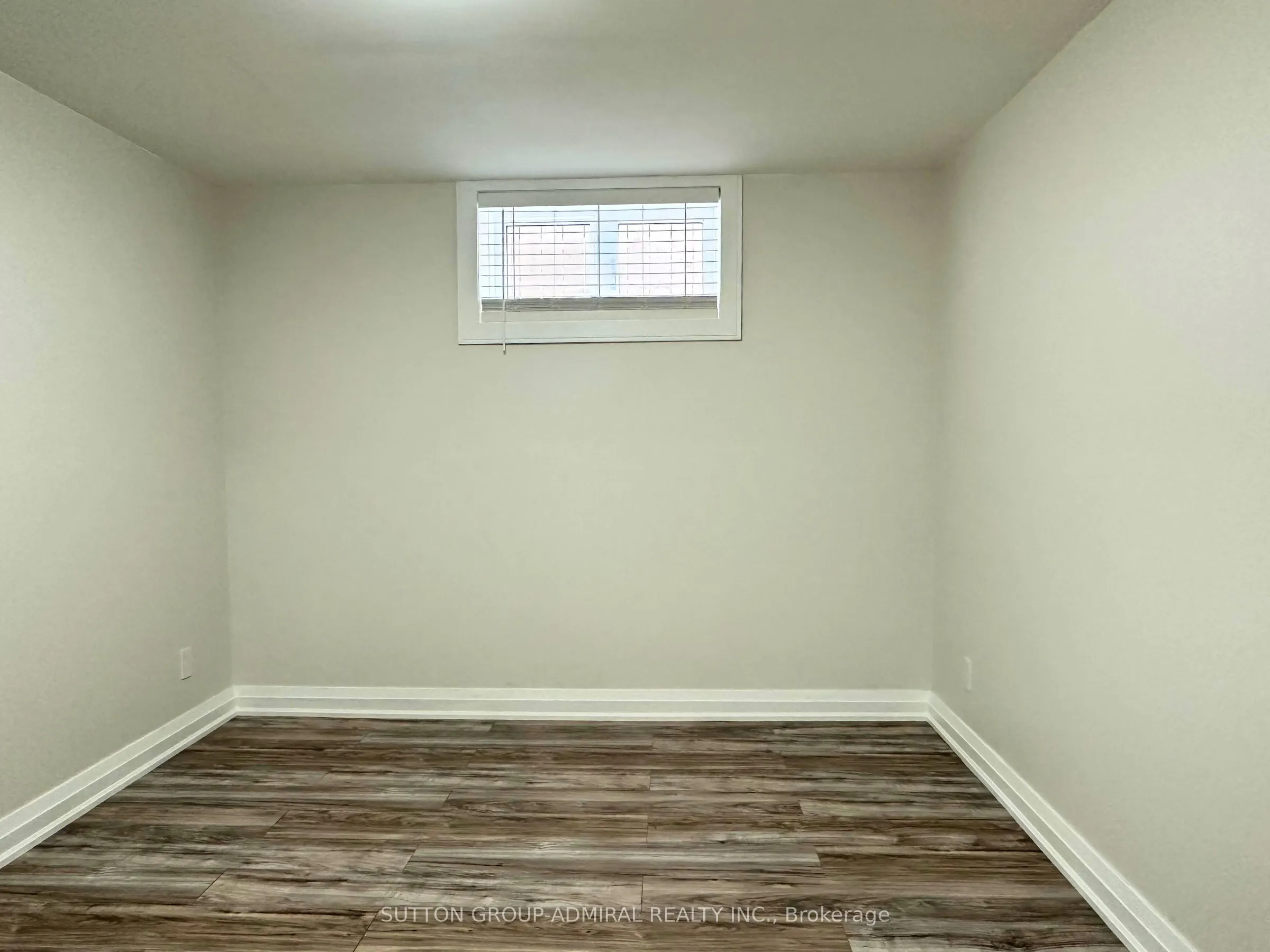 266 Lawrence Avenue E, #Lower