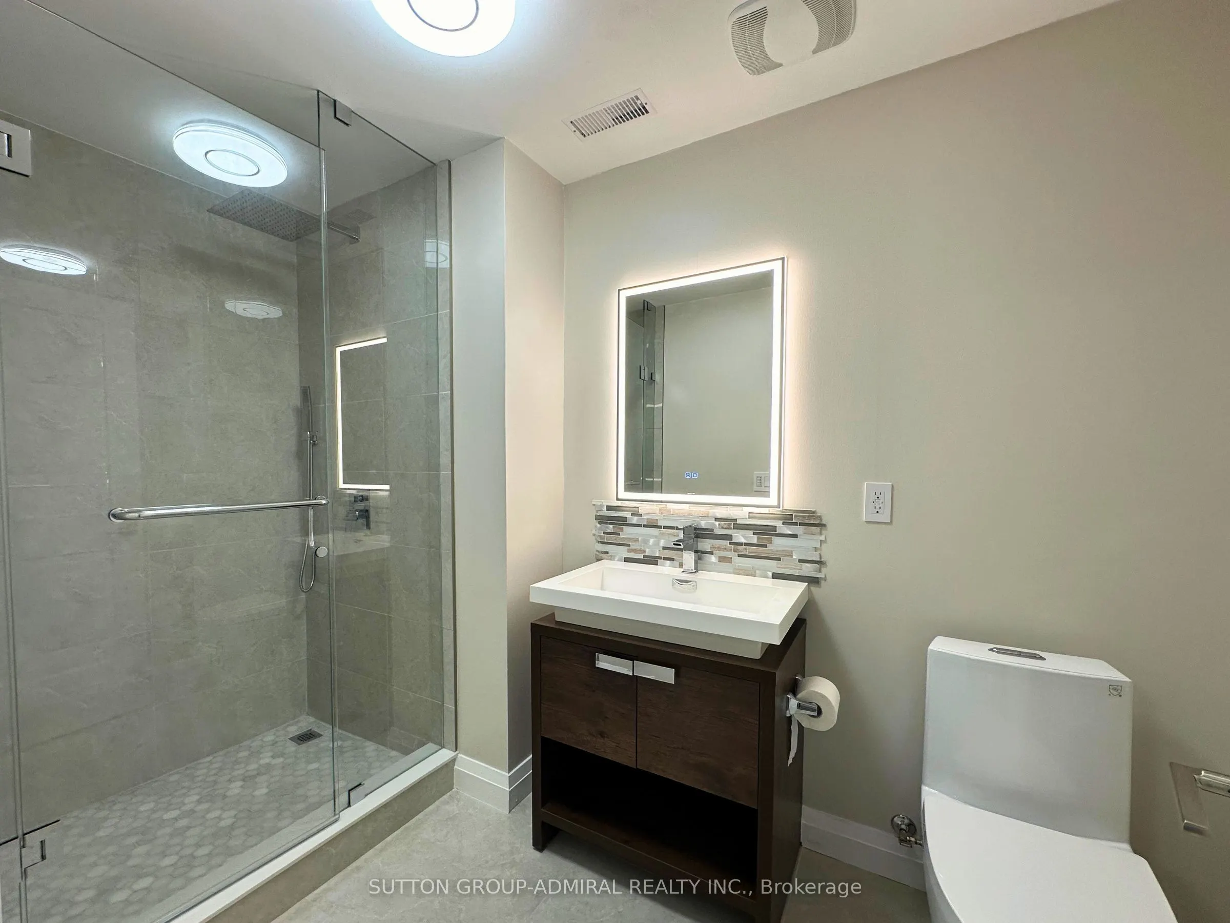 266 Lawrence Avenue E, #Lower