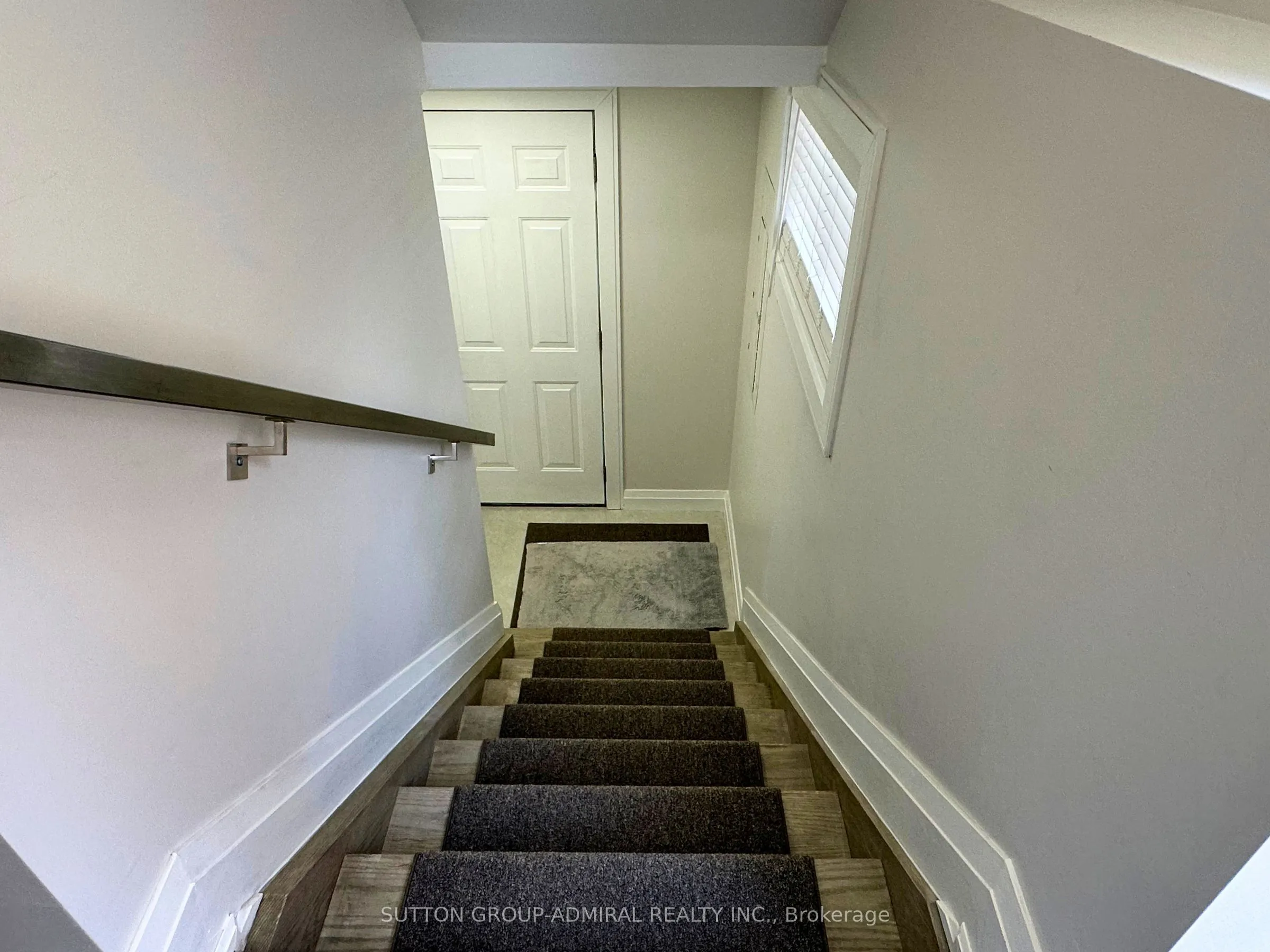 266 Lawrence Avenue E, #Lower