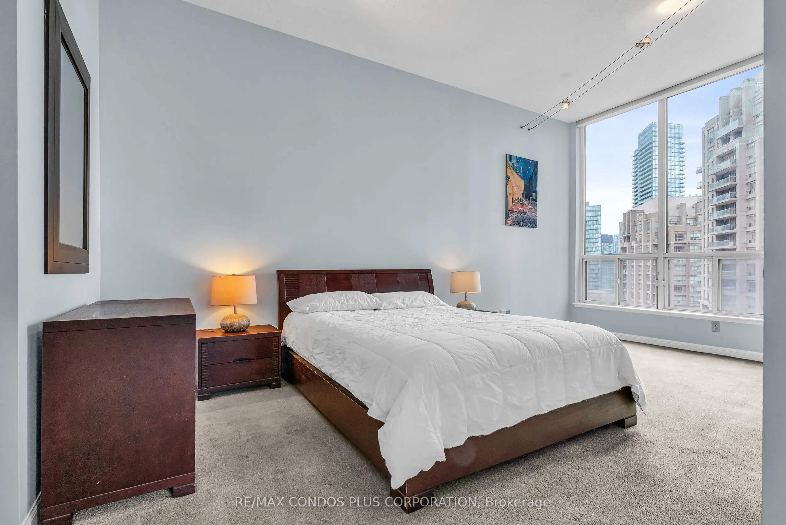 24 Wellesley Street W, #2403