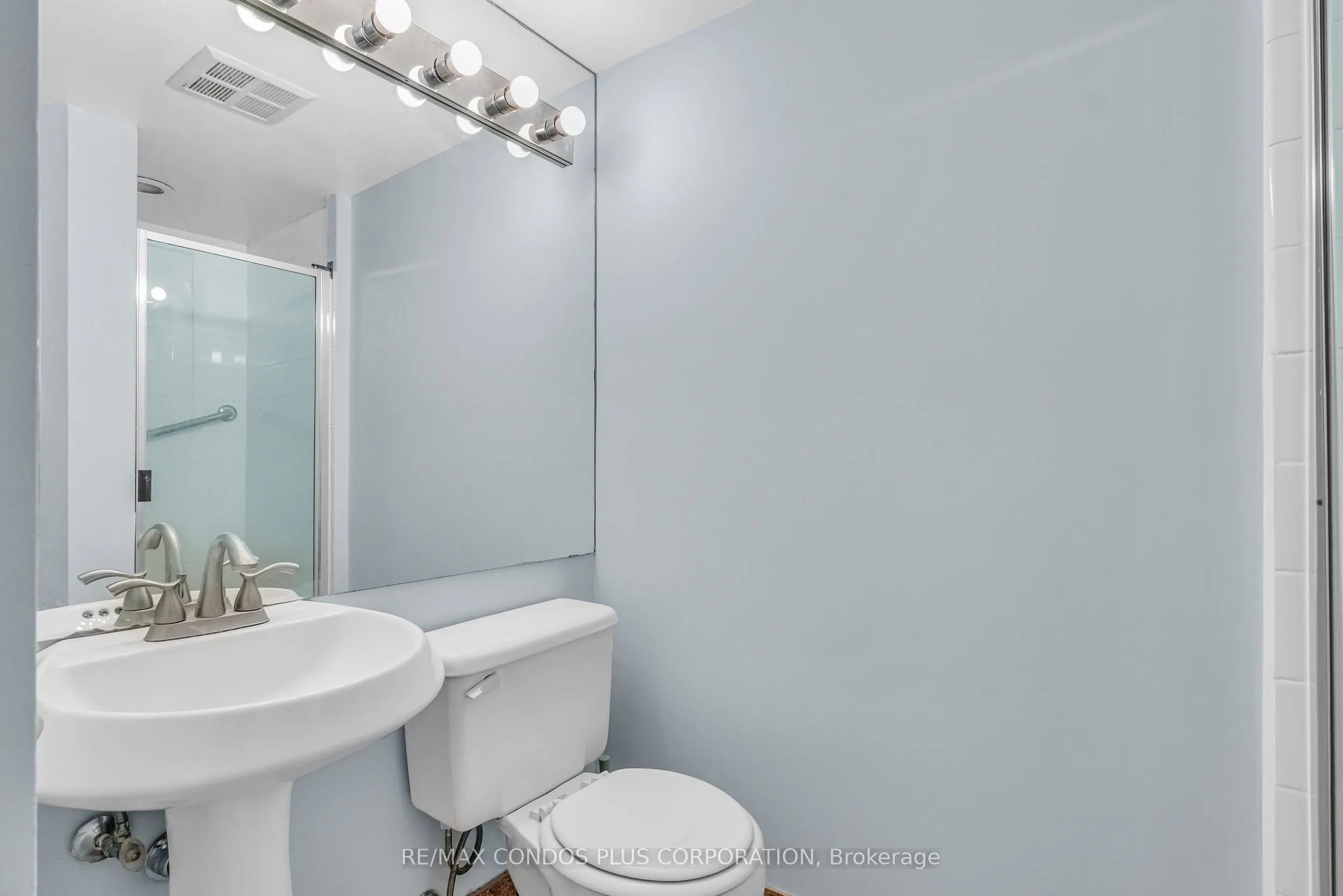 24 Wellesley Street W, #2403