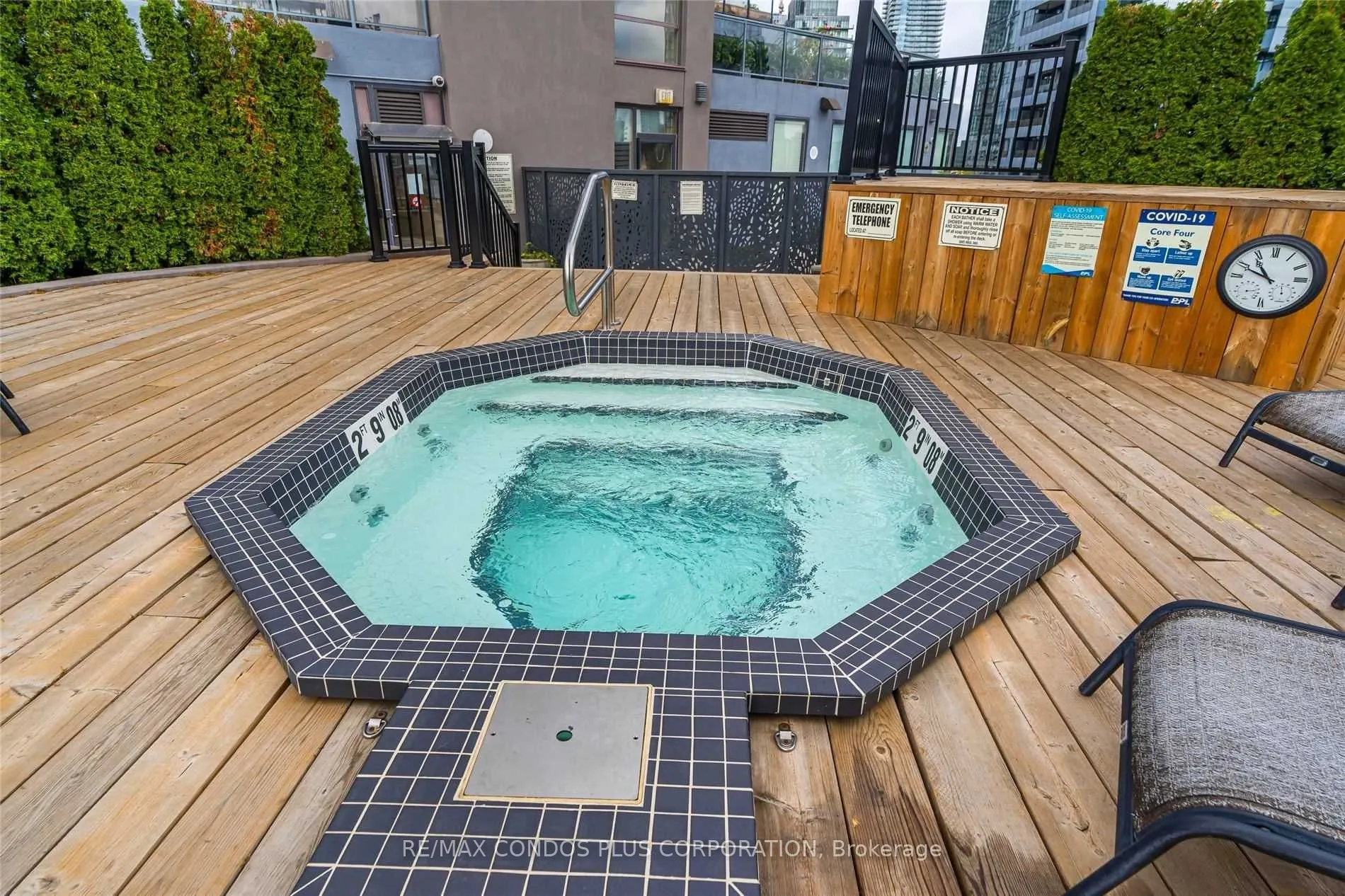 24 Wellesley Street W, #2403