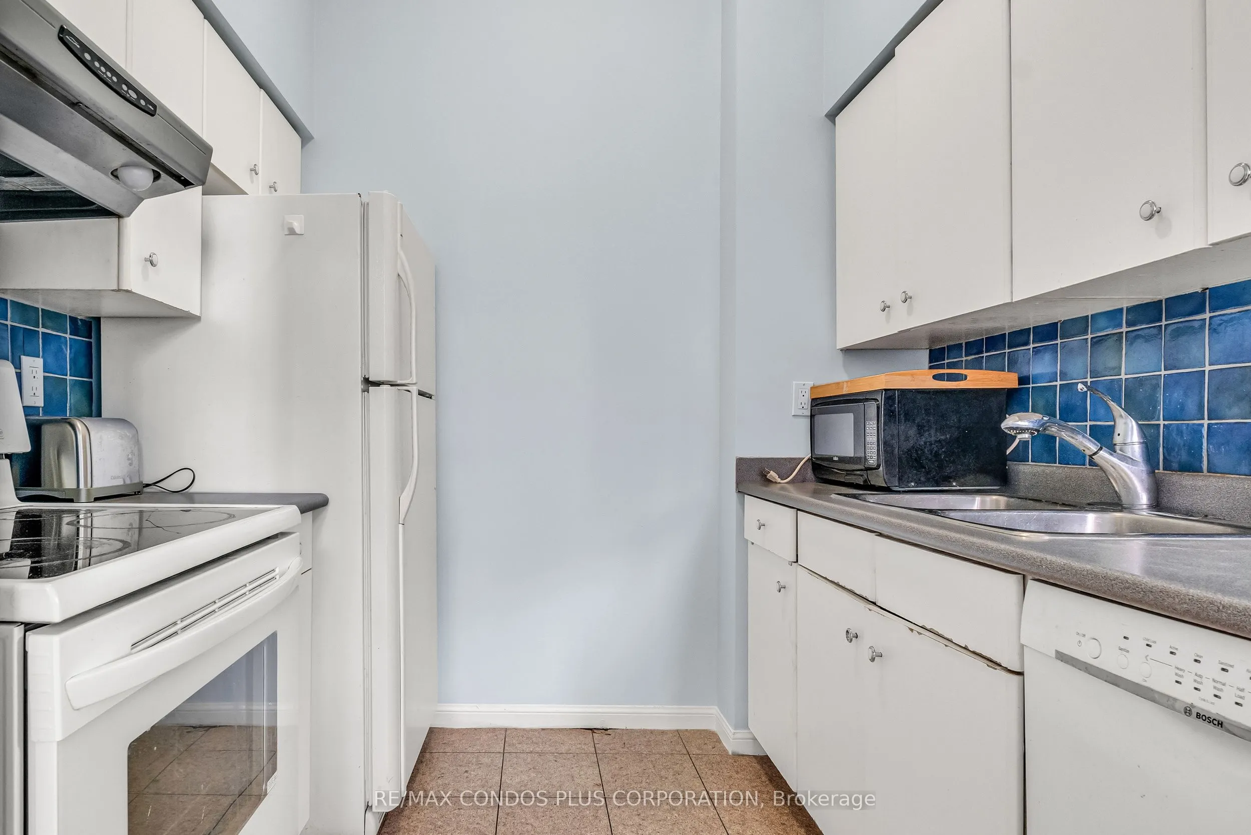 24 Wellesley Street W, #2403