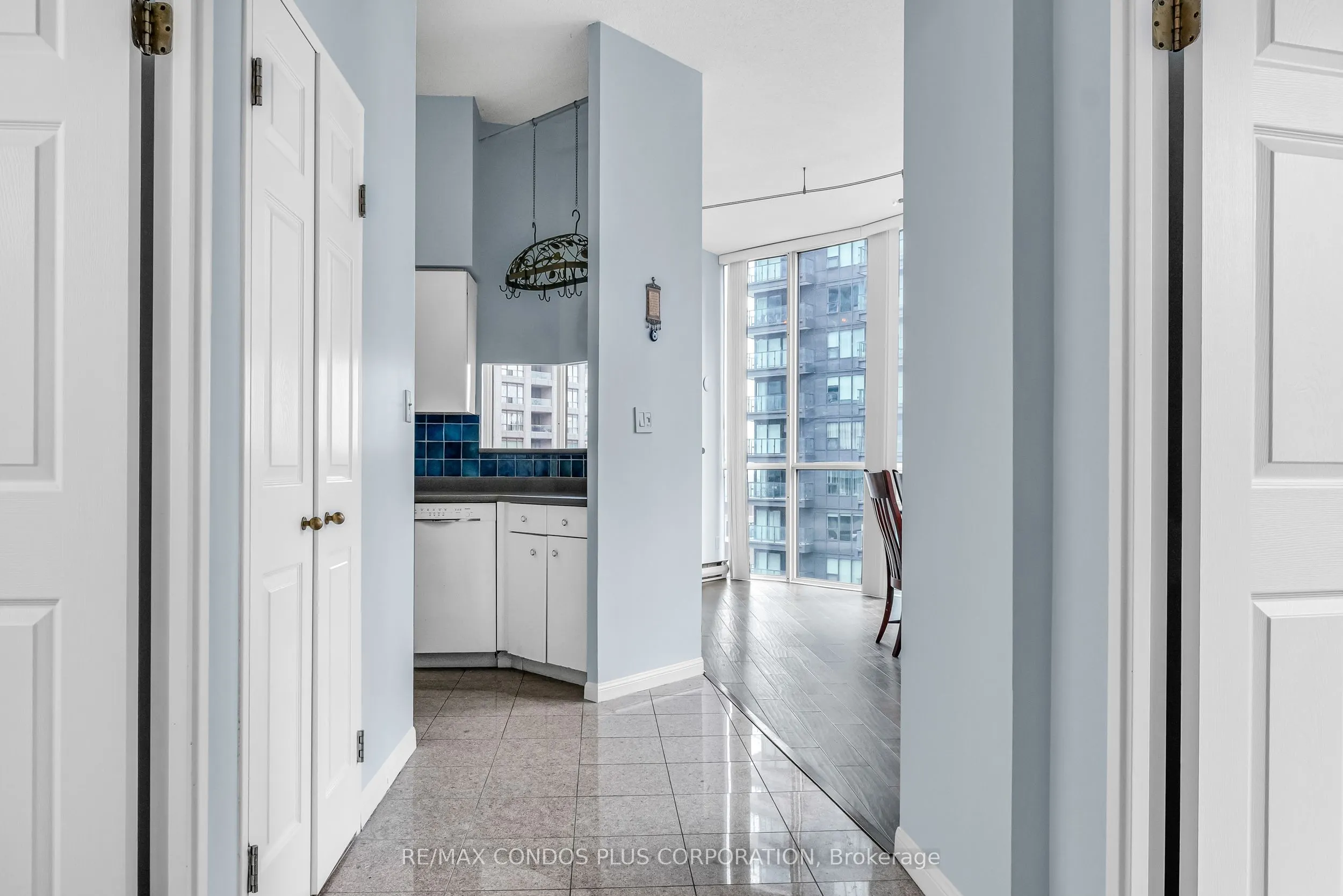 24 Wellesley Street W, #2403