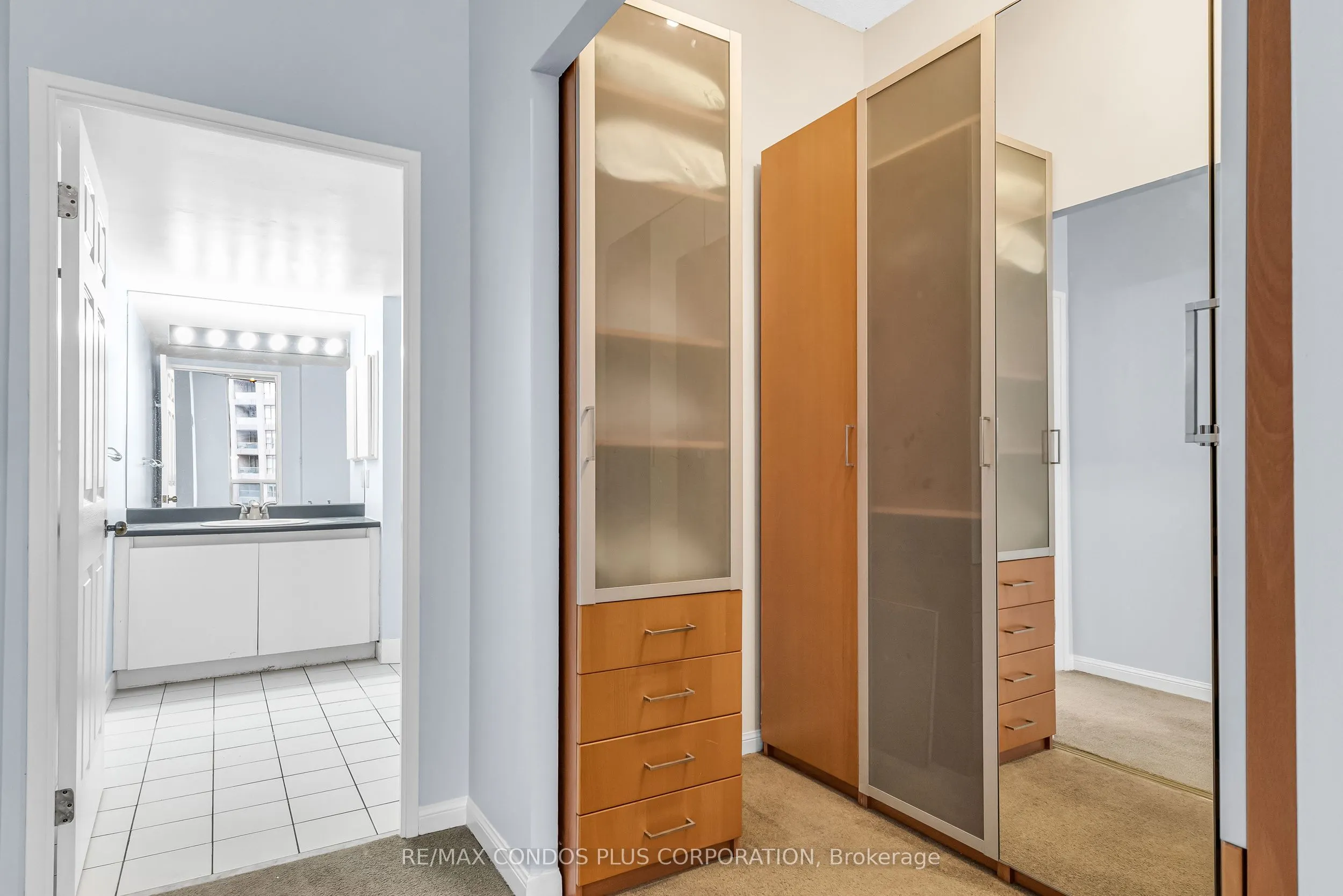 24 Wellesley Street W, #2403