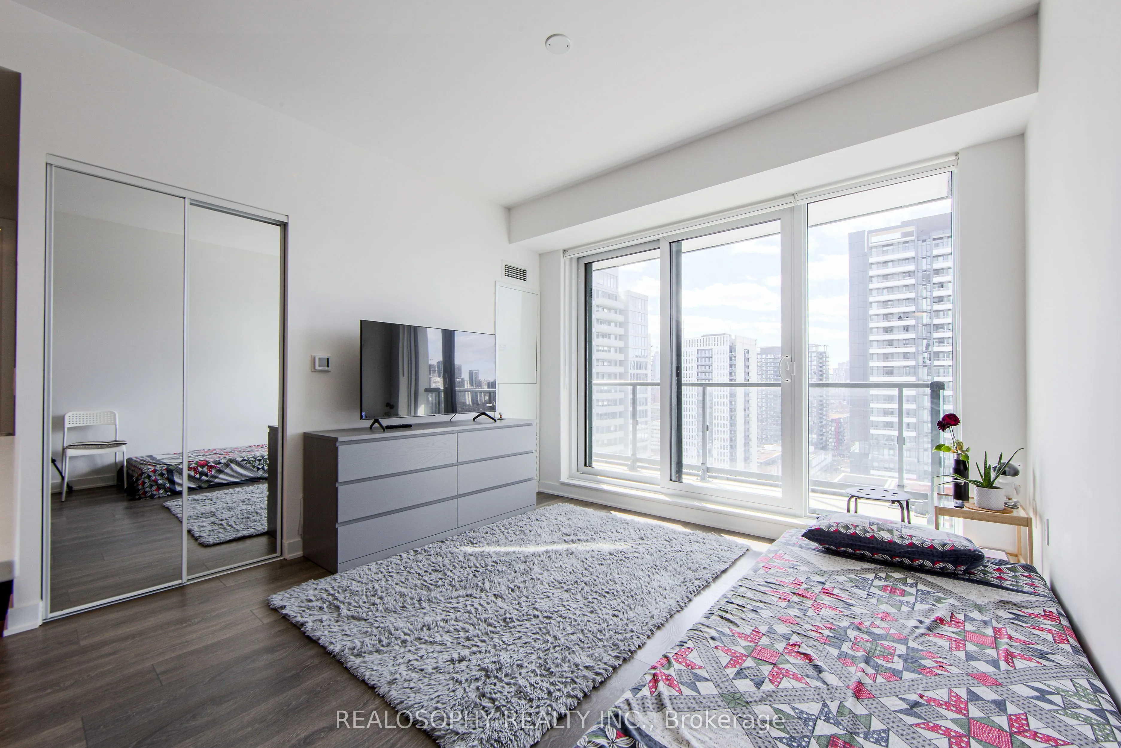130 River Street, #1905
