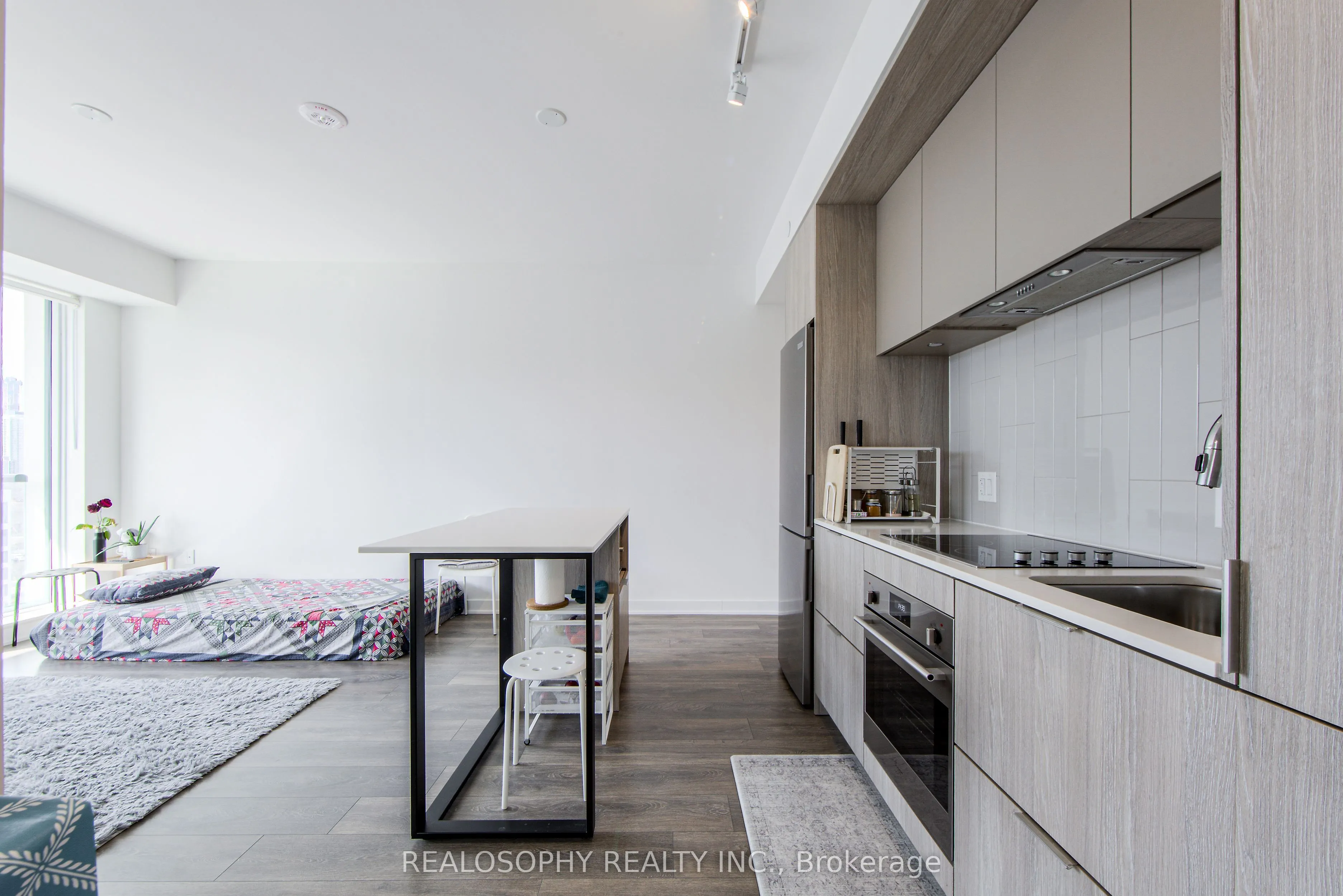 130 River Street, #1905