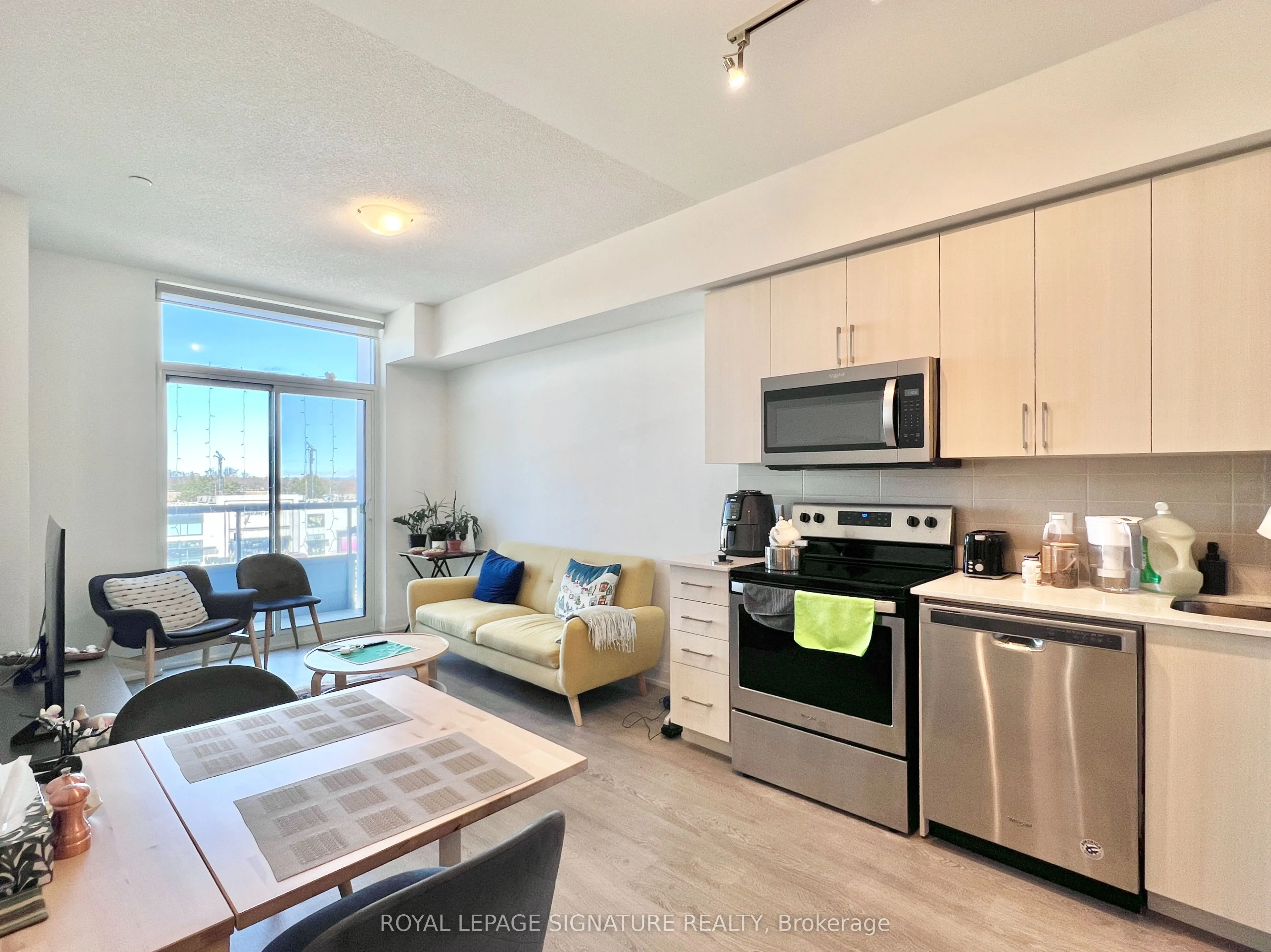 591 Sheppard Avenue E, #722