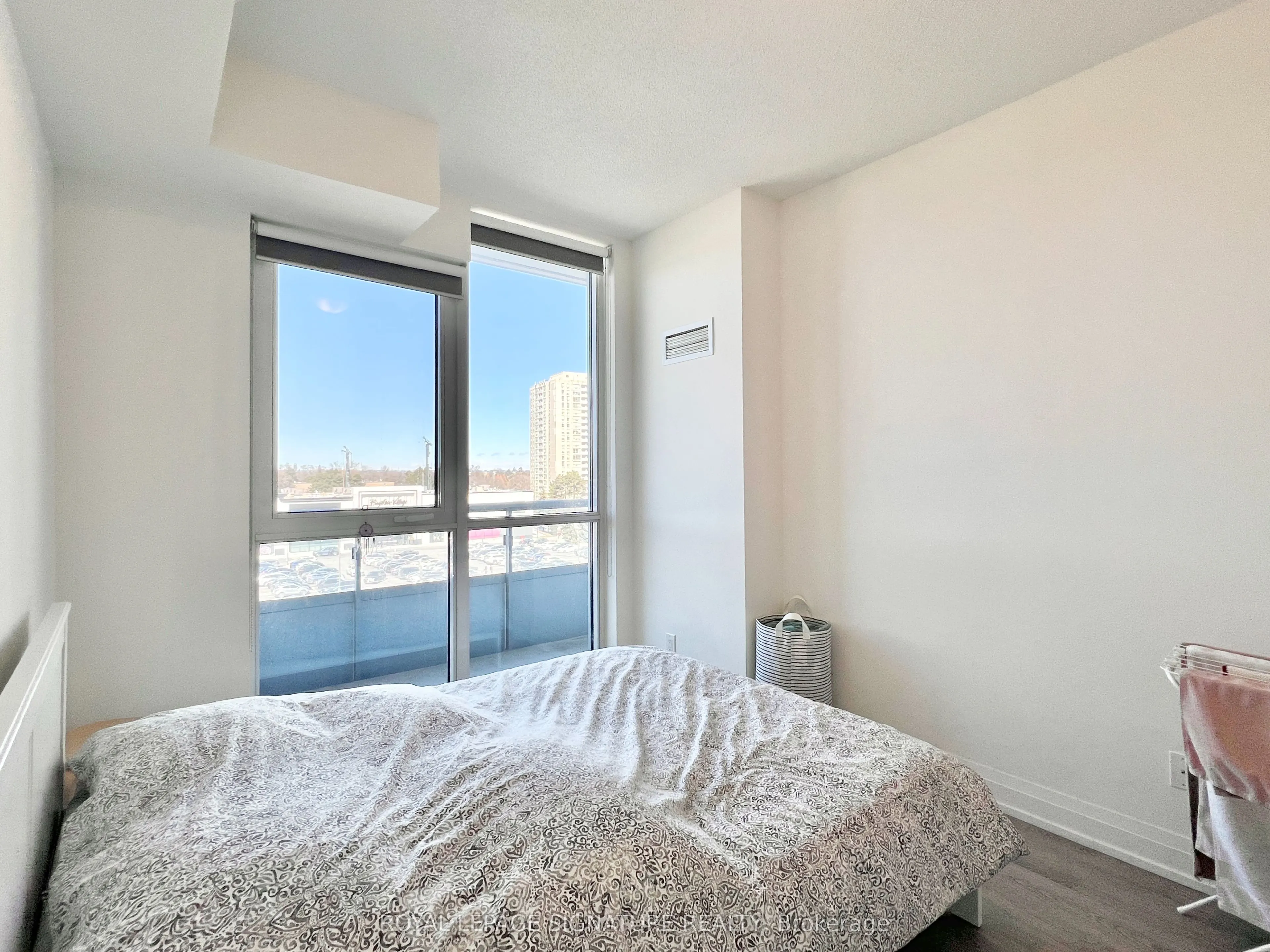 591 Sheppard Avenue E, #722