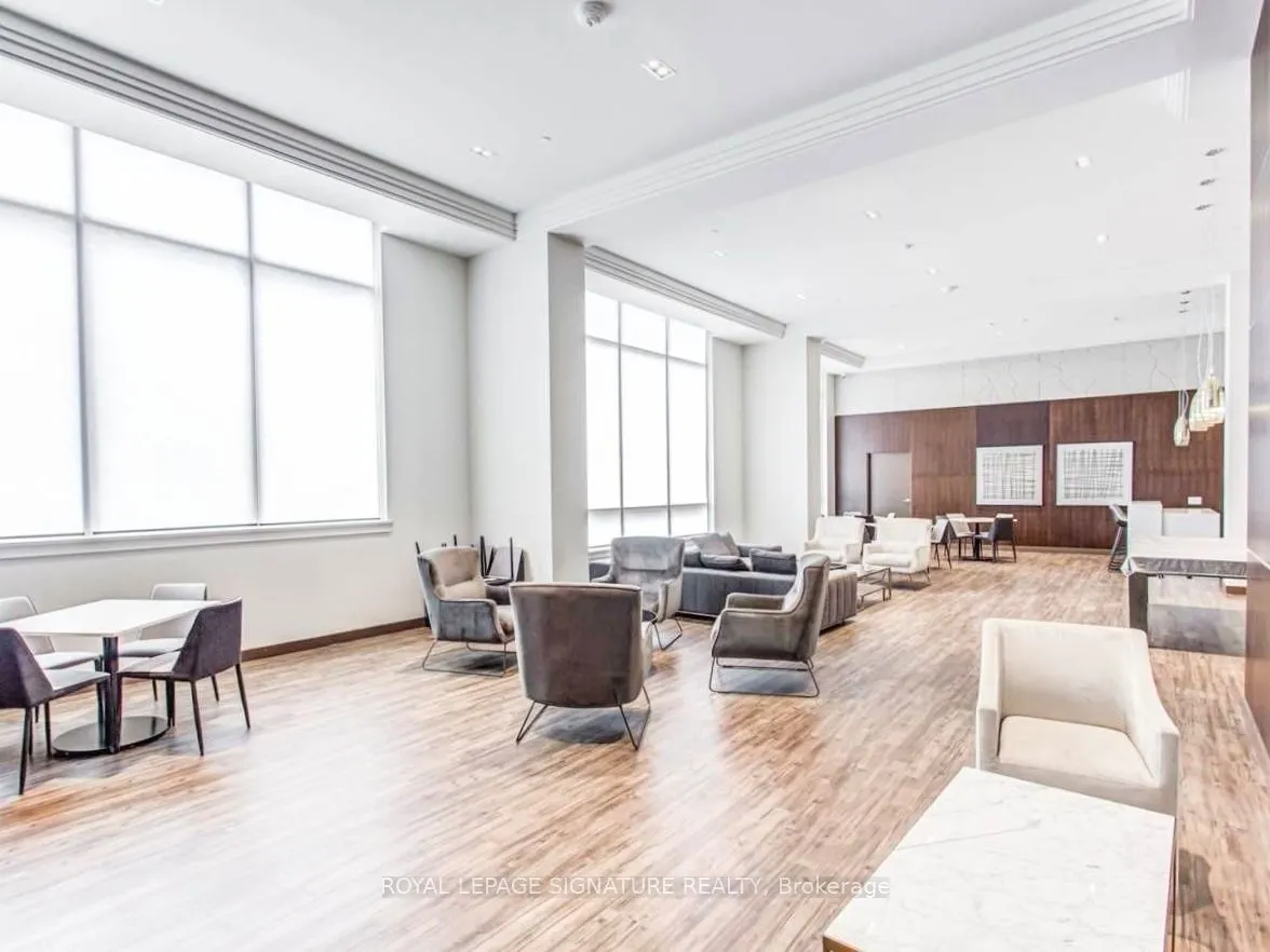 591 Sheppard Avenue E, #722