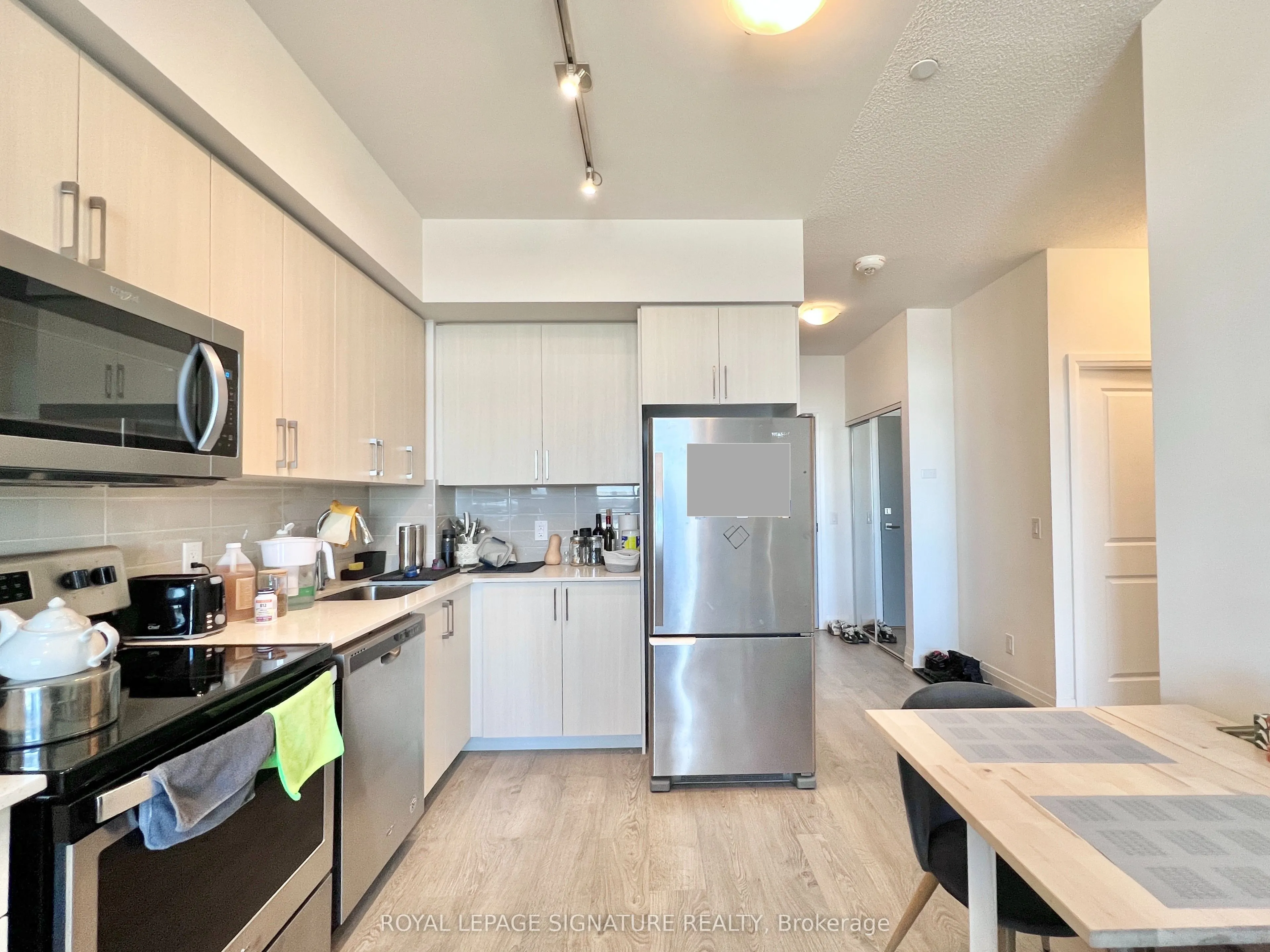 591 Sheppard Avenue E, #722