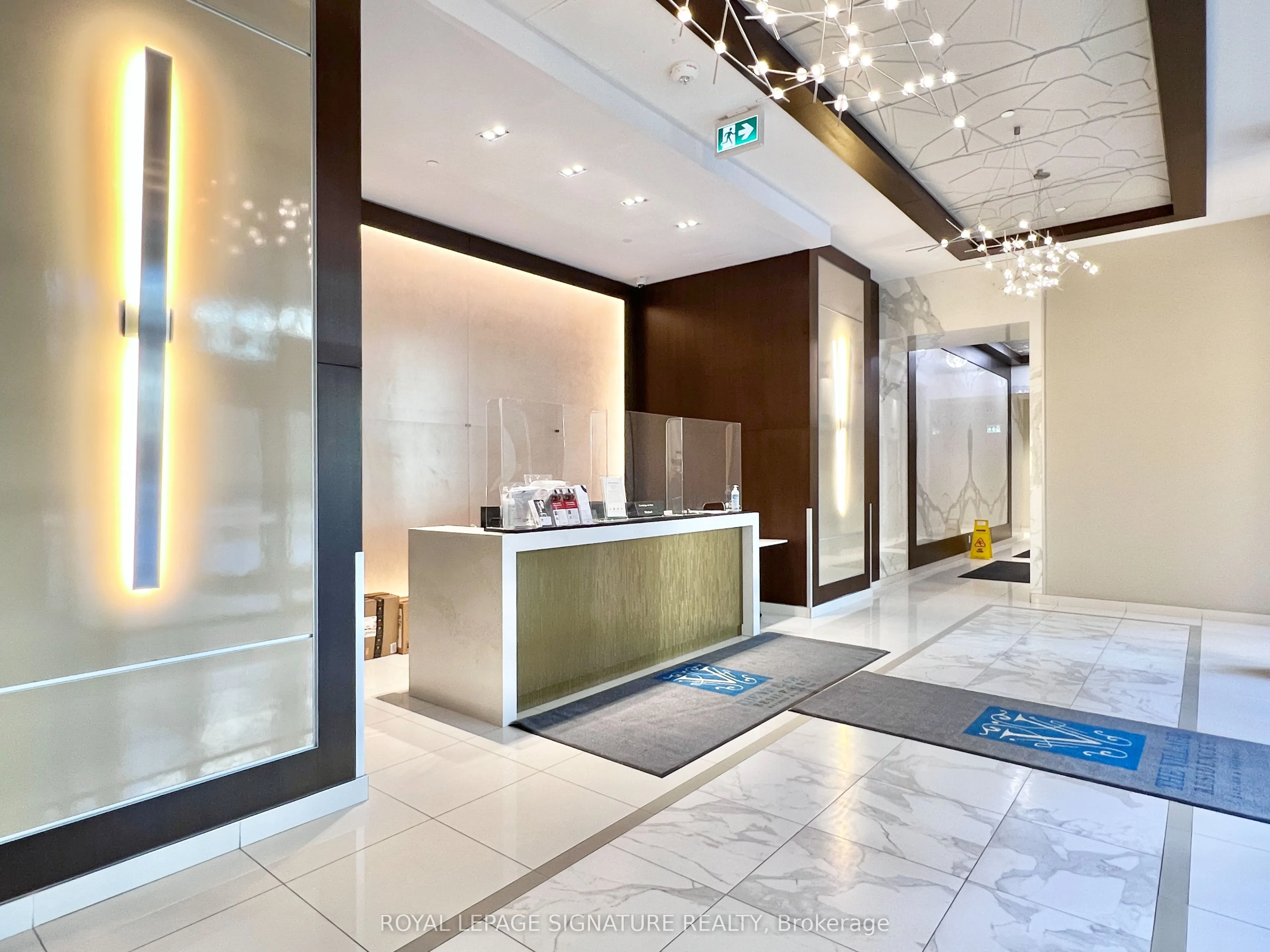 591 Sheppard Avenue E, #722