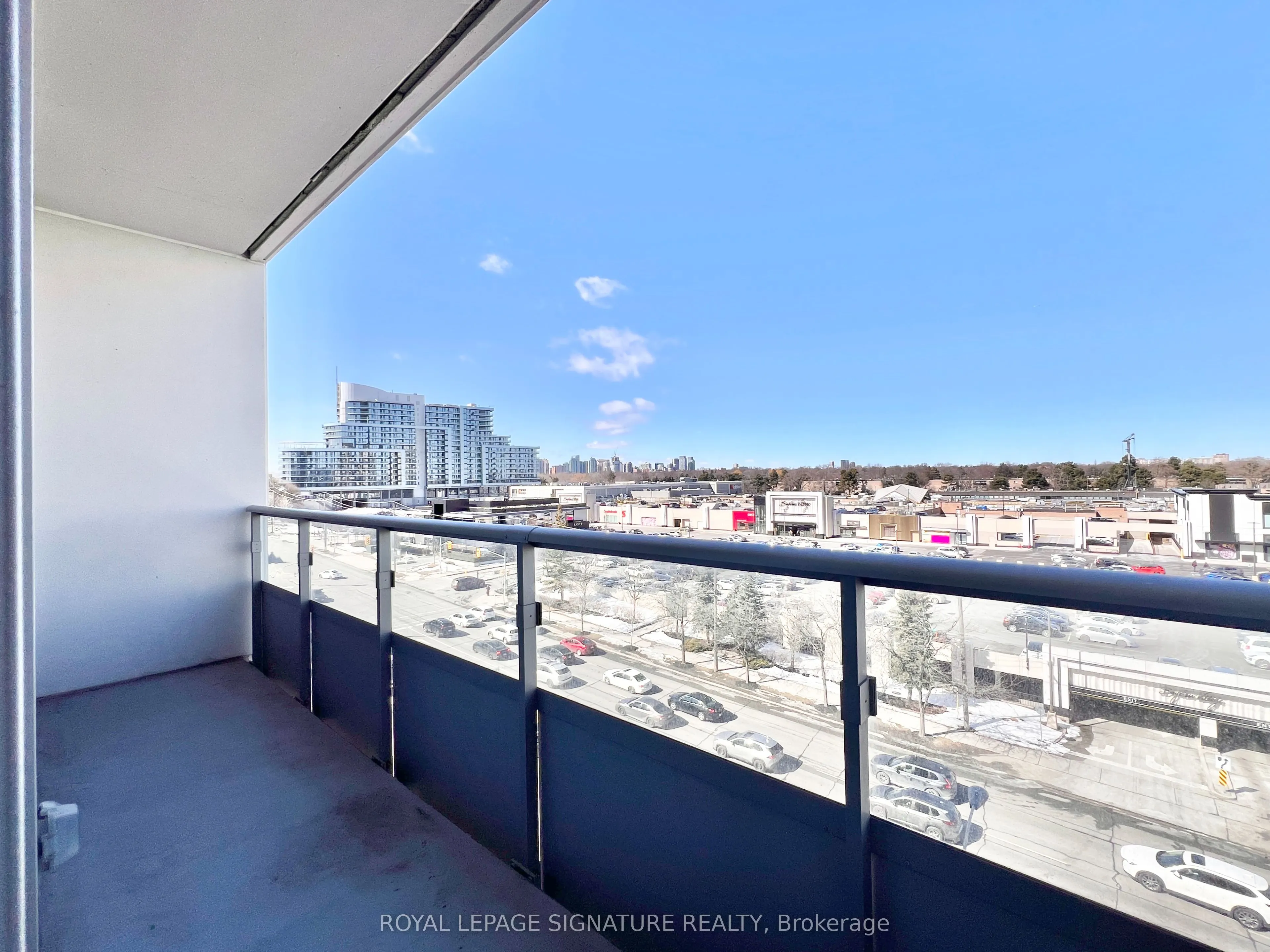 591 Sheppard Avenue E, #722