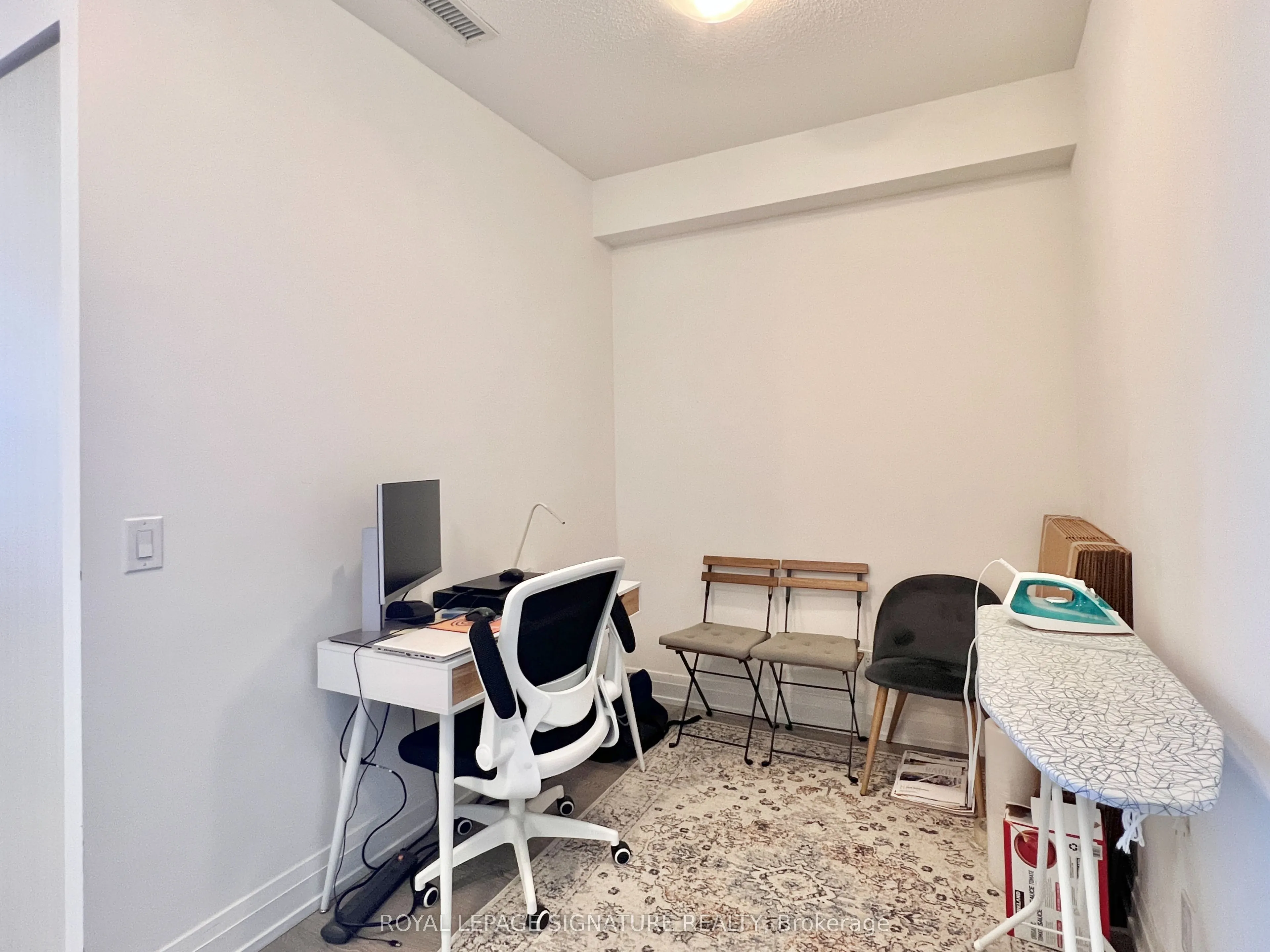 591 Sheppard Avenue E, #722