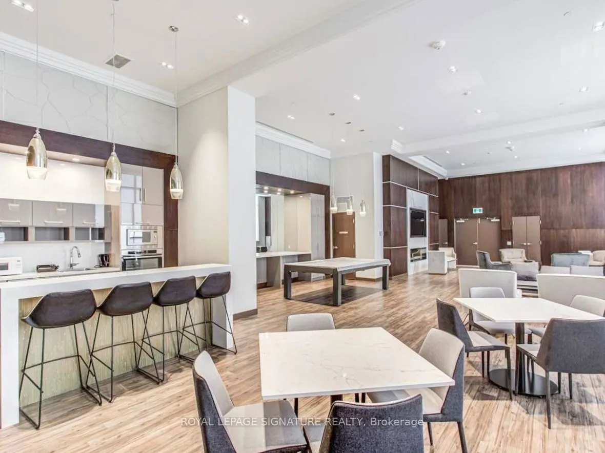 591 Sheppard Avenue E, #722