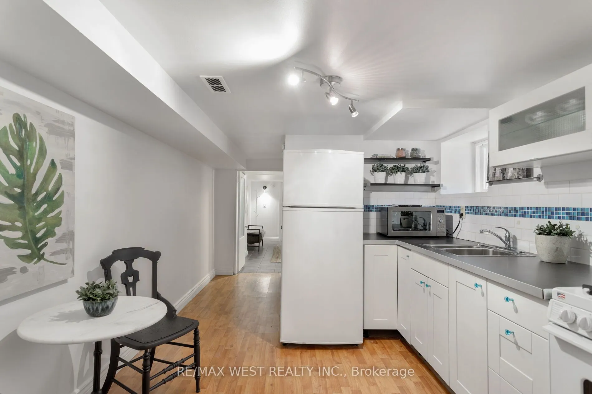 303 Crawford Street