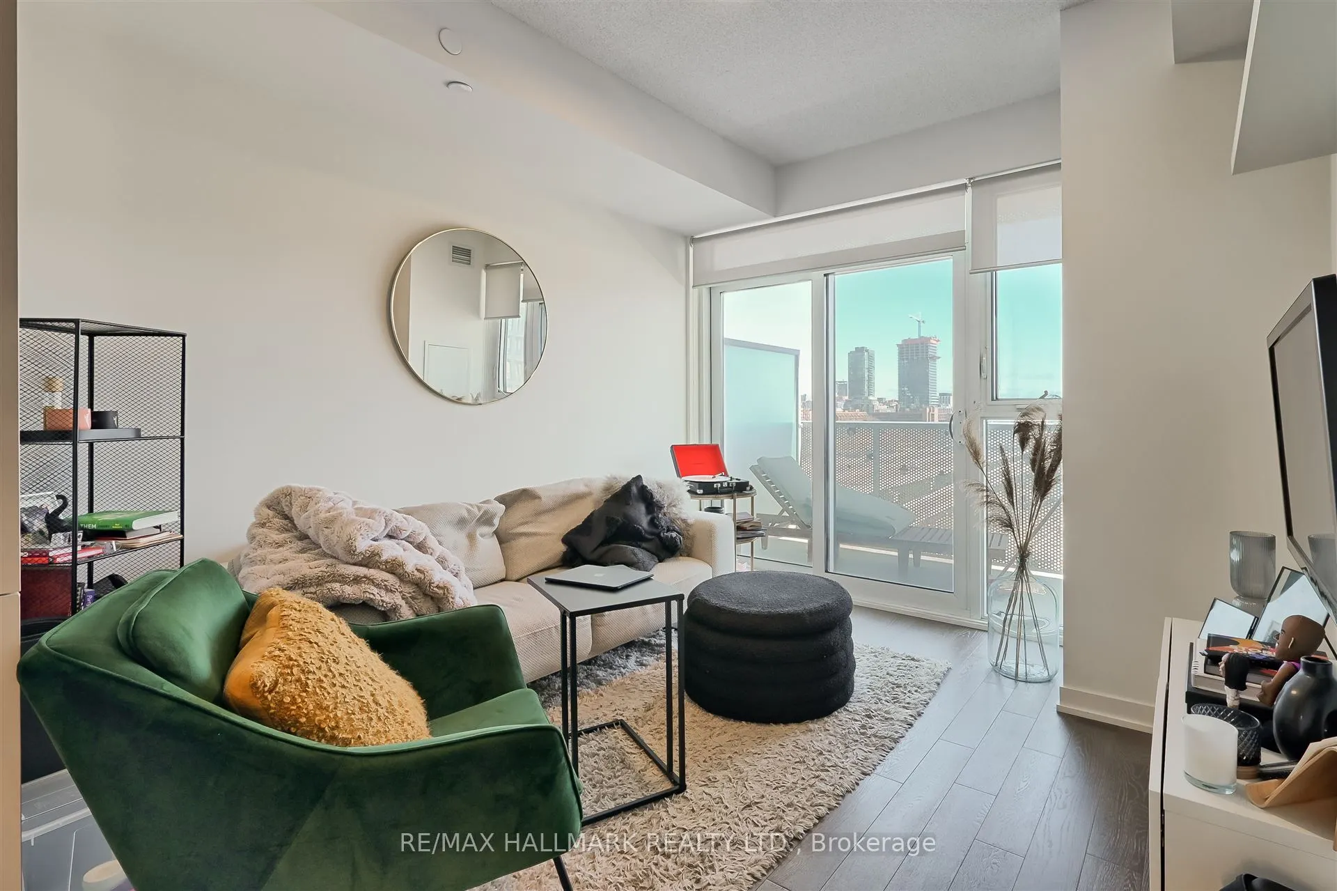20 Richardson Street E, #602