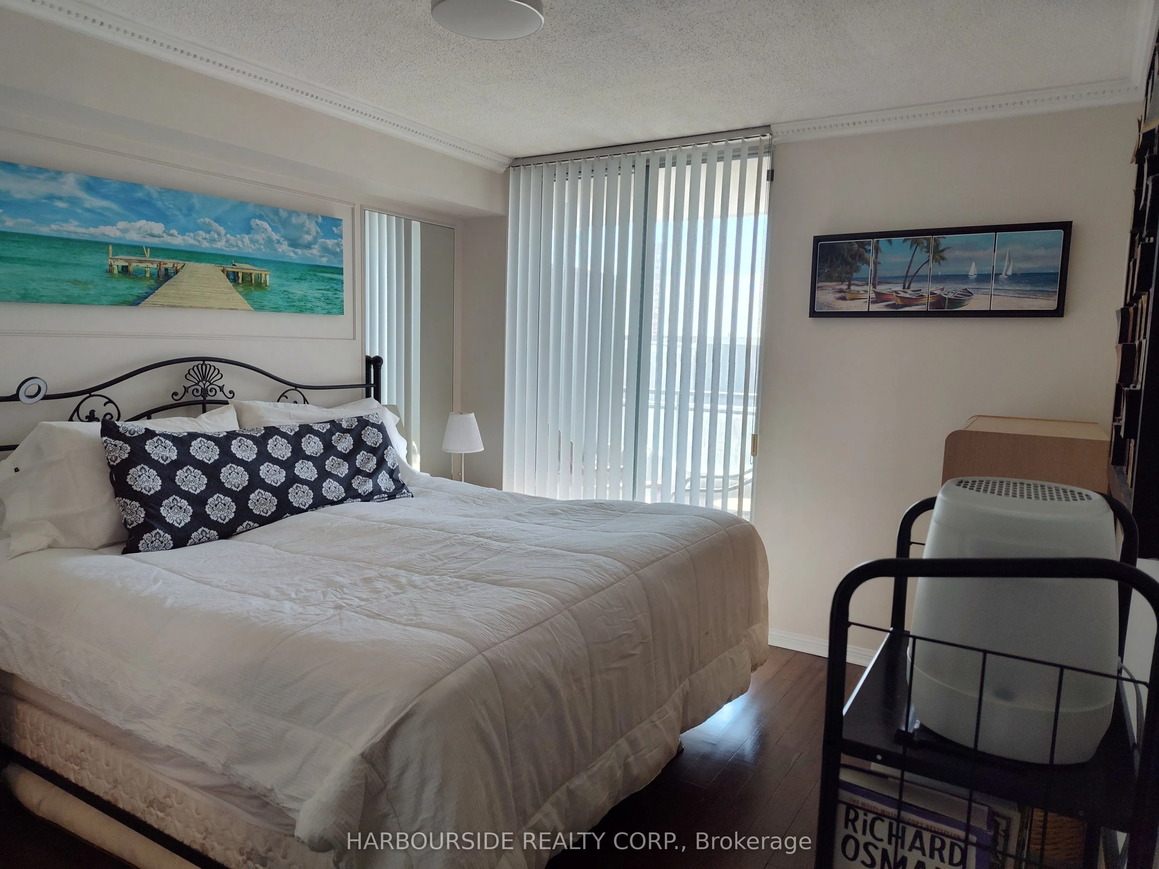 228 Queens Quay W, #608