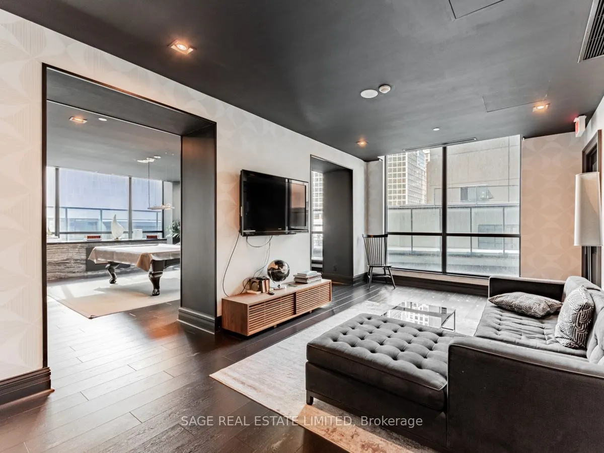 1 Scott Street #202W