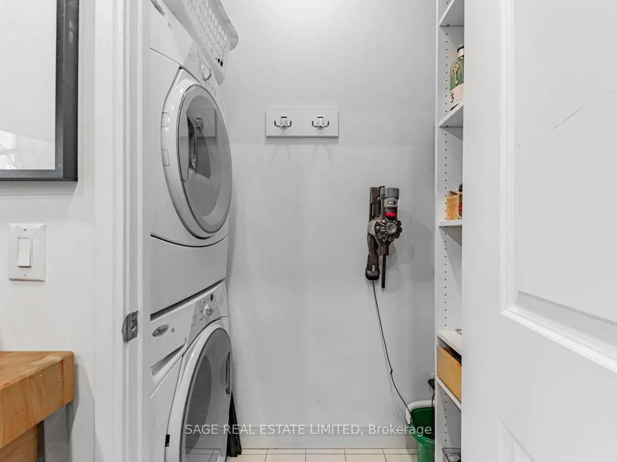 1 Scott Street #202W