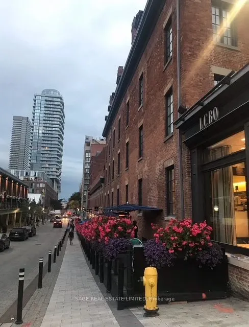 1 Scott Street #202W