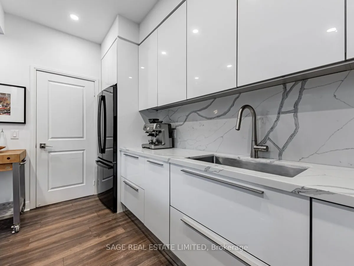 1 Scott Street #202W
