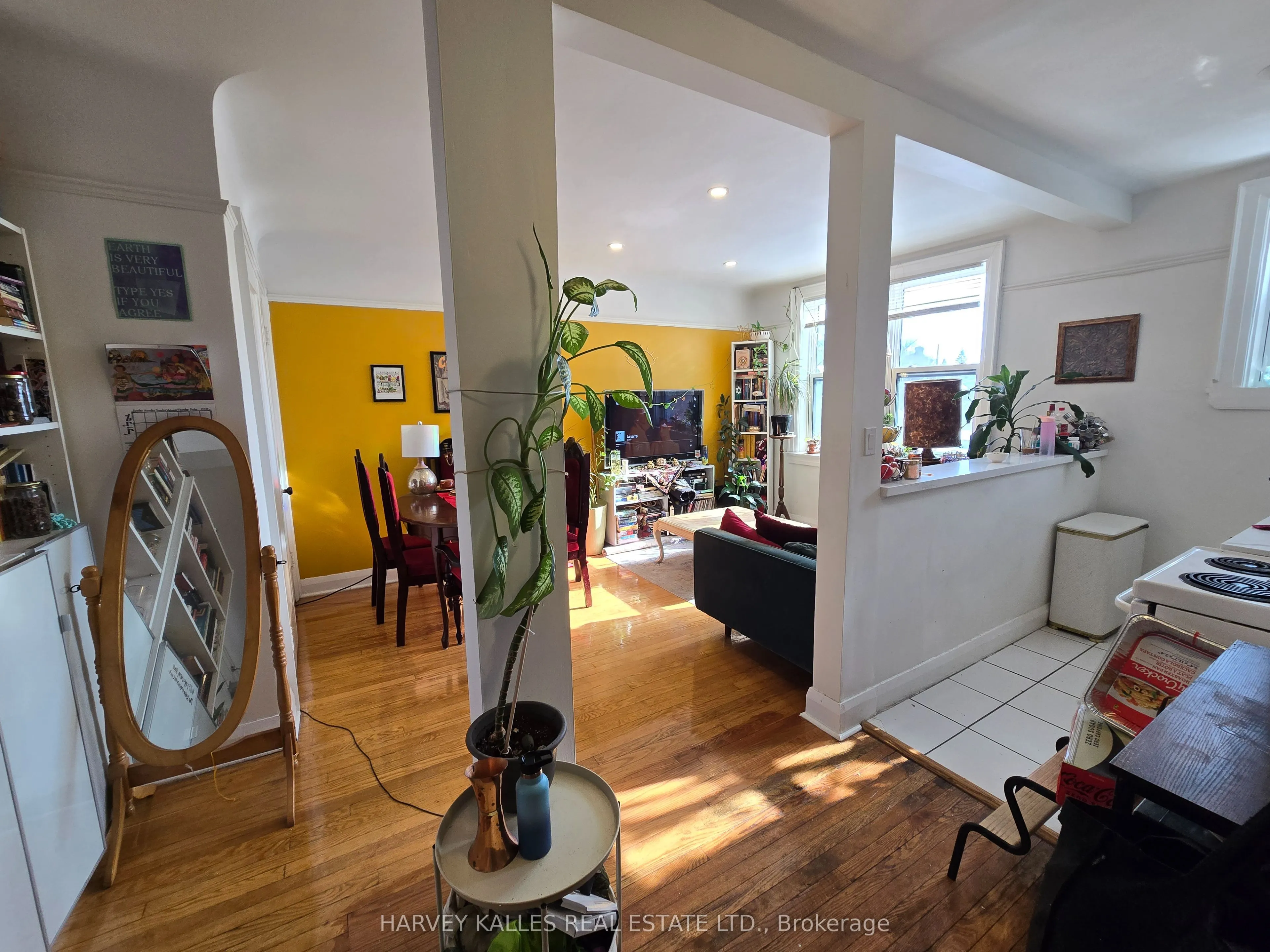 404 Spadina Road, #405