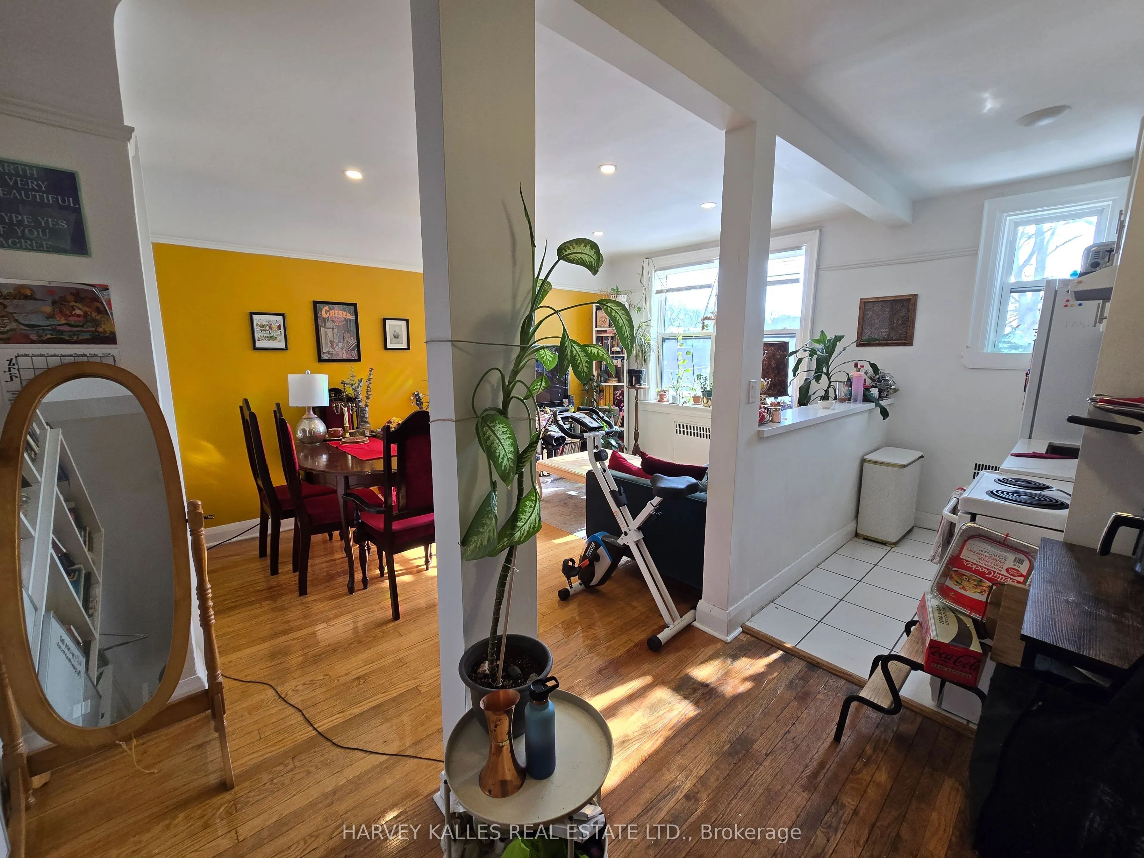 404 Spadina Road, #405