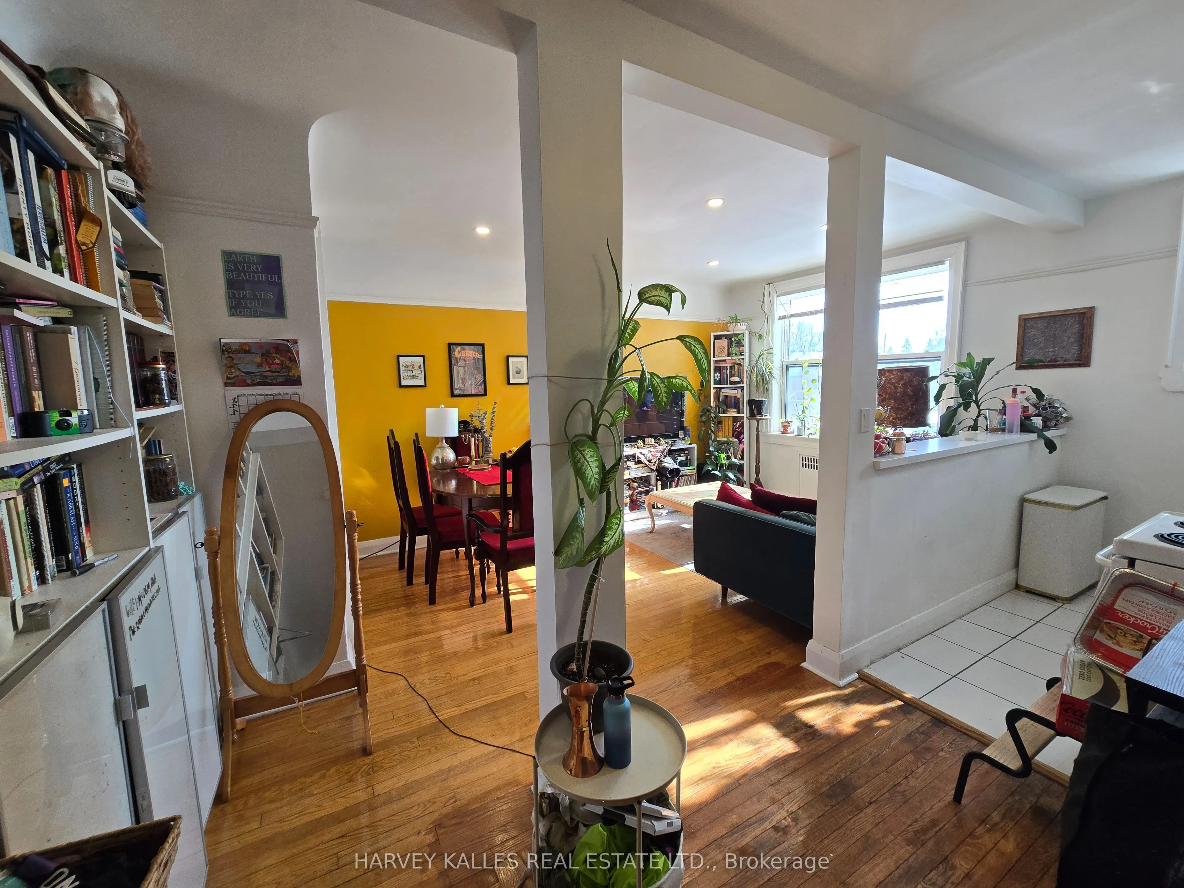 404 Spadina Road, #405