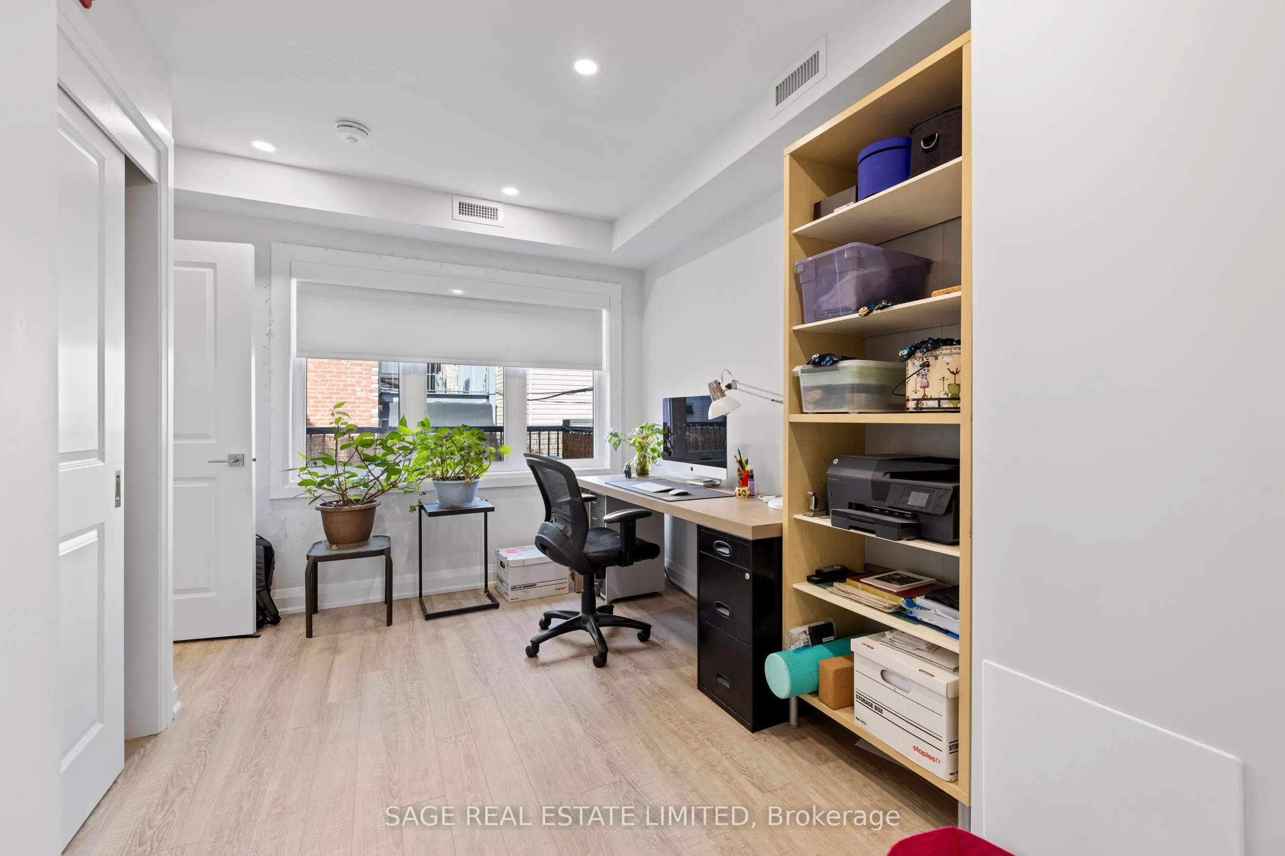 225 Carlton Street, #4