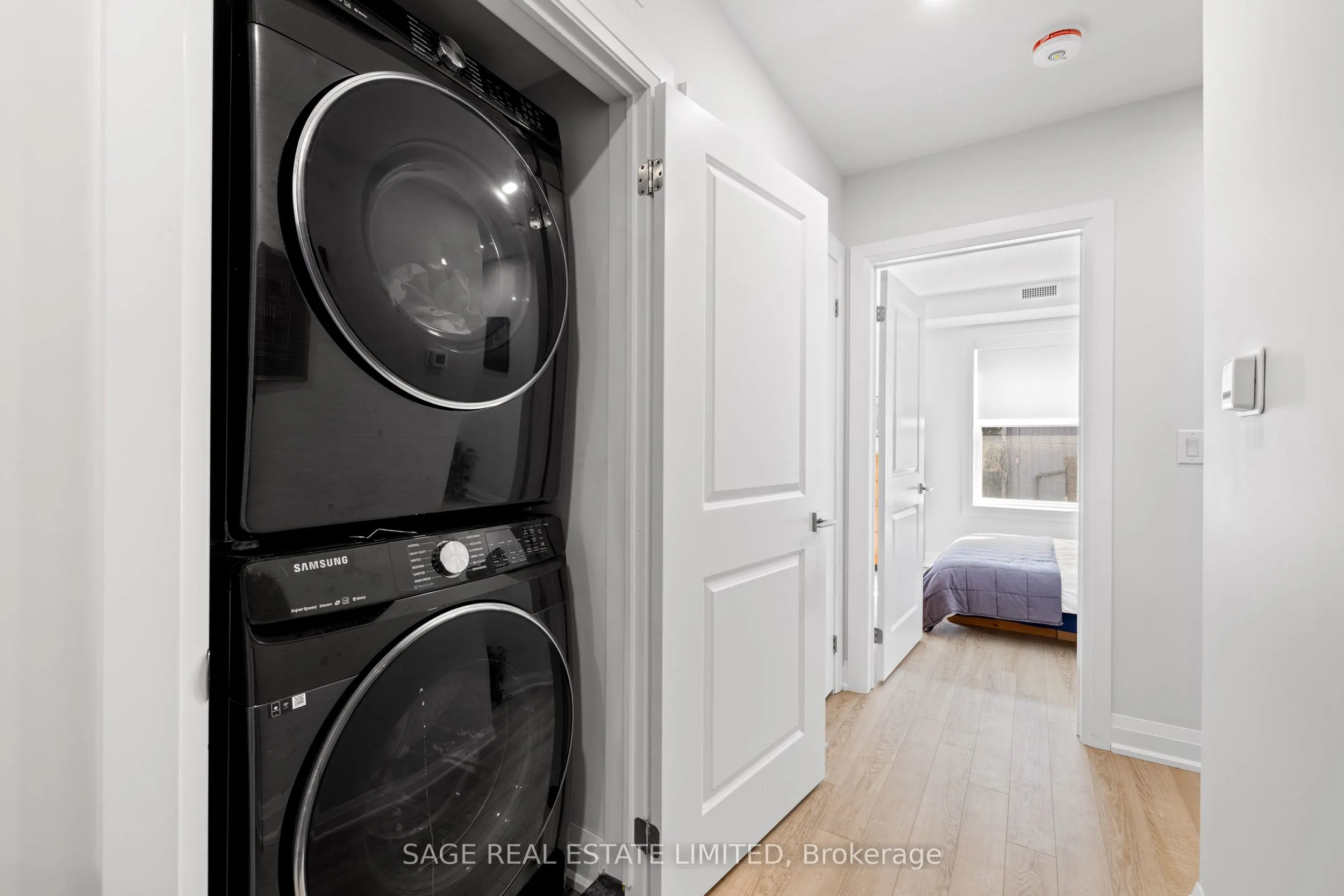 225 Carlton Street, #4