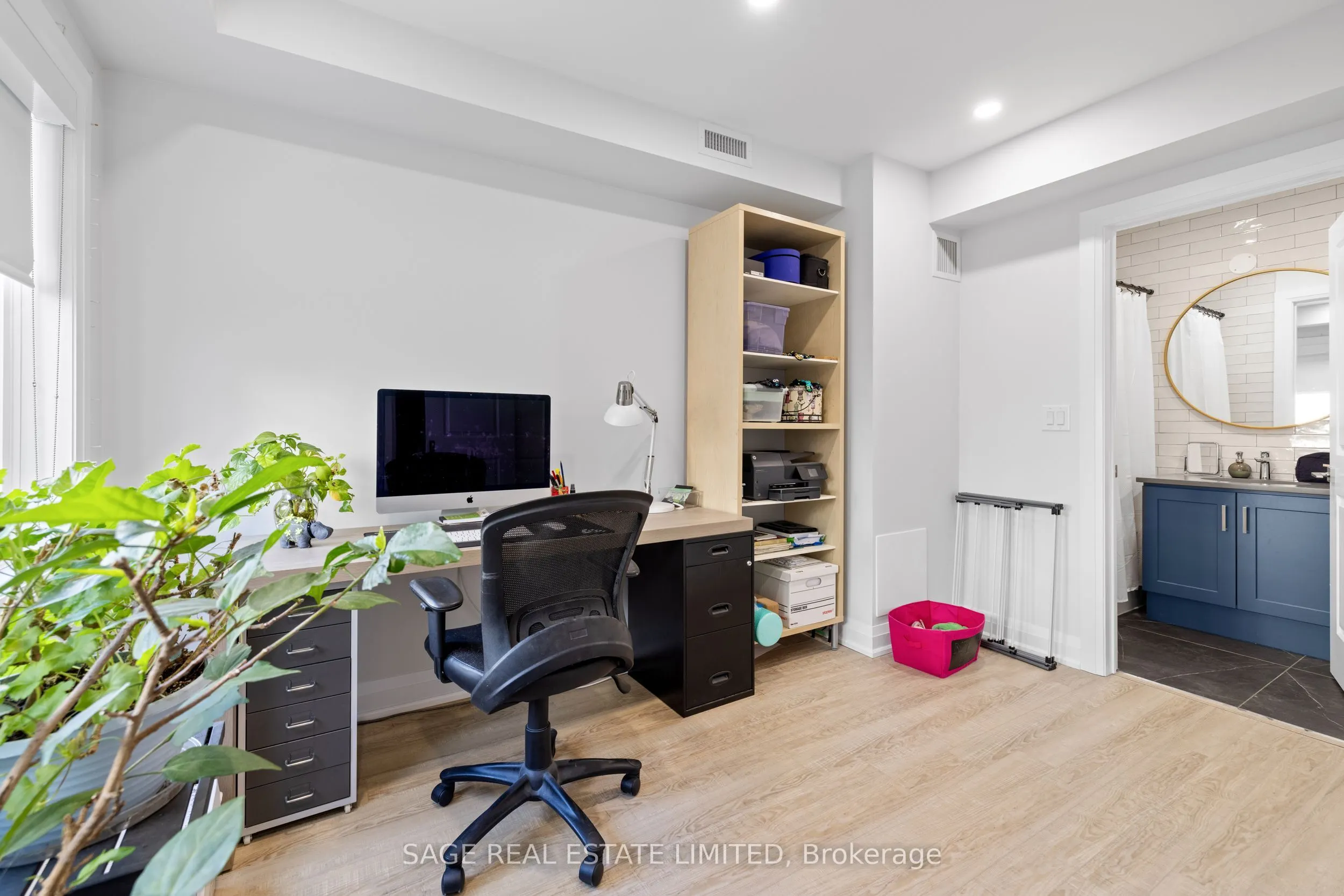 225 Carlton Street, #4
