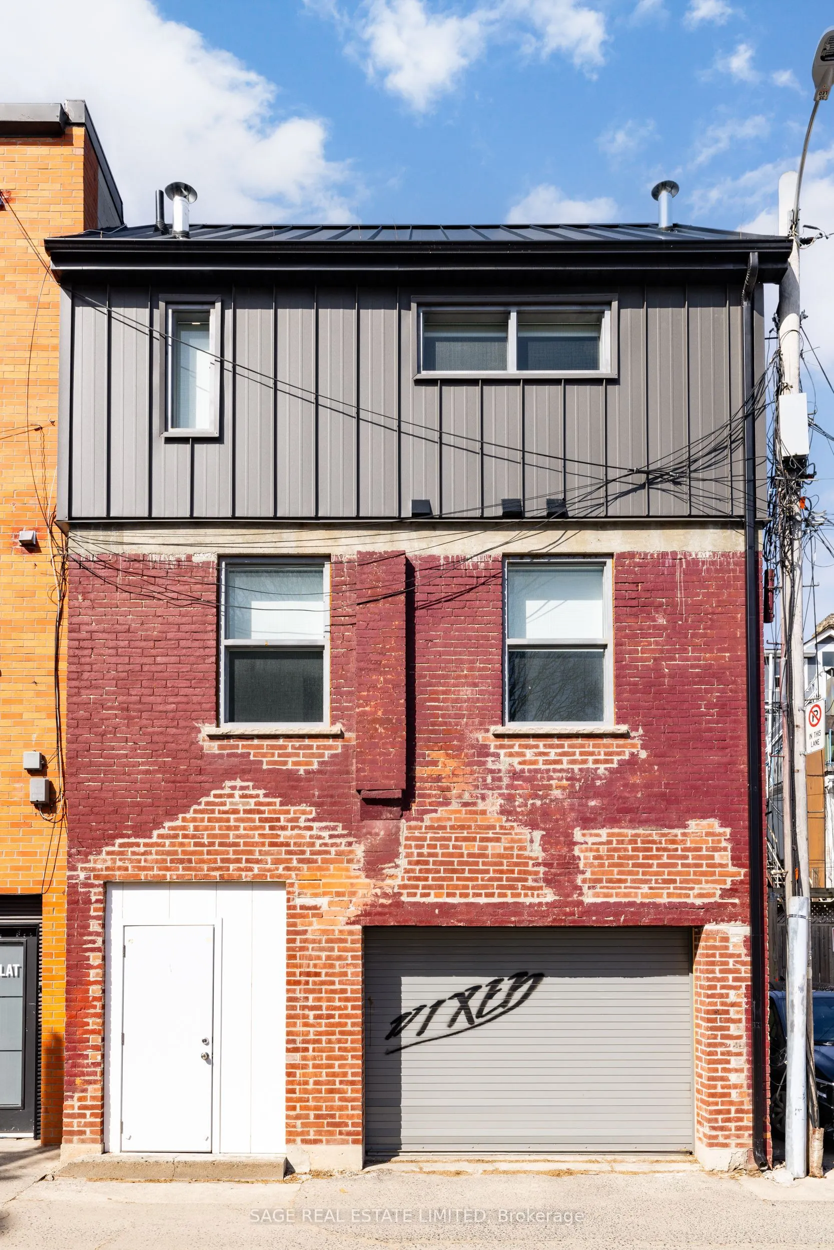 225 Carlton Street, #4