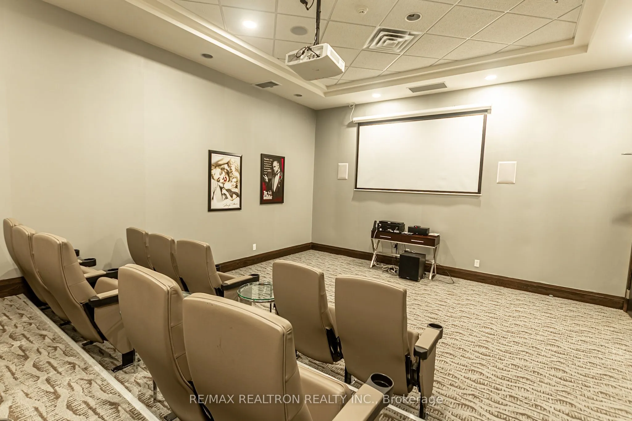 19 Grand Trunk Crescent, #1215