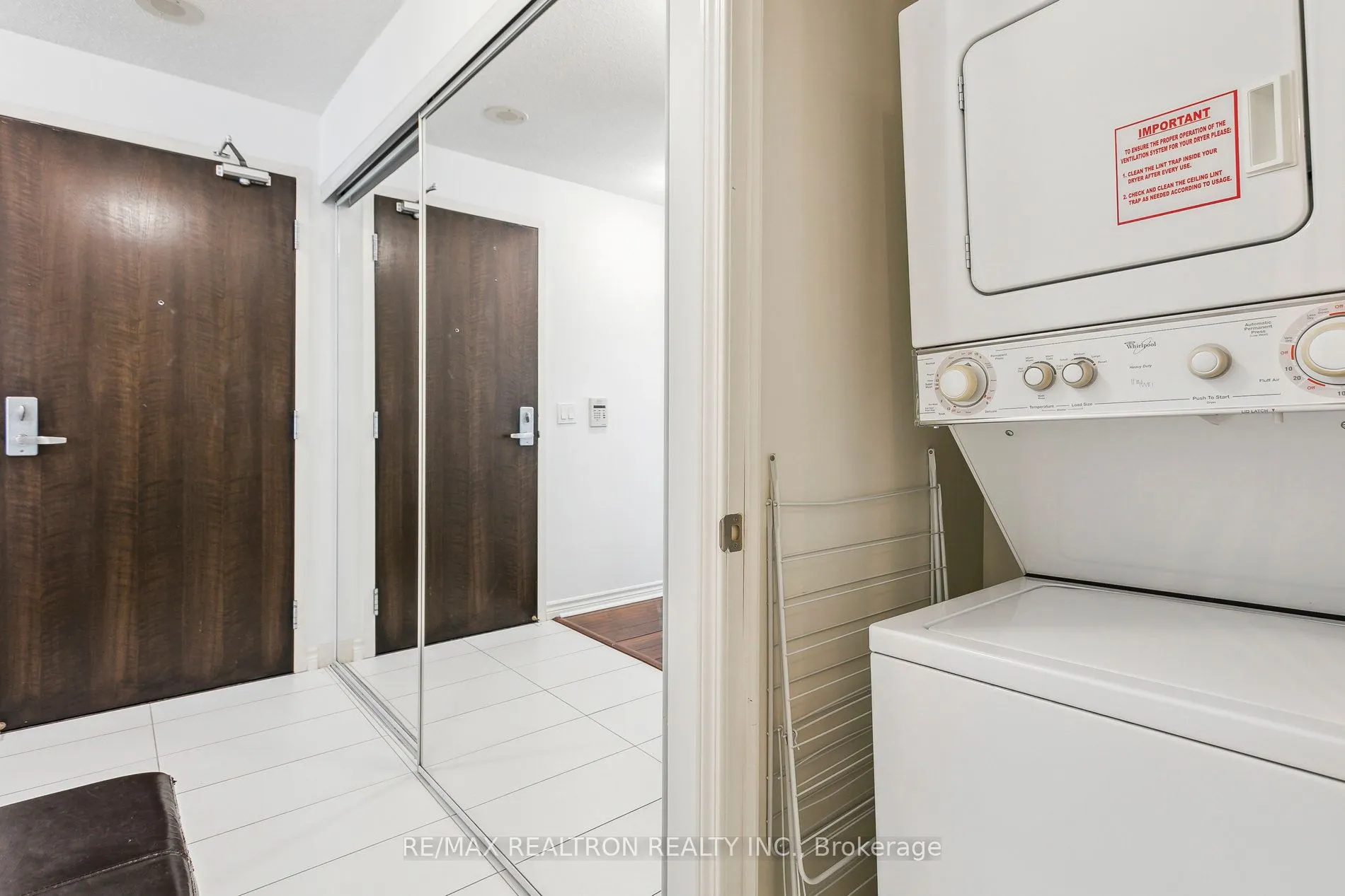19 Grand Trunk Crescent, #1215