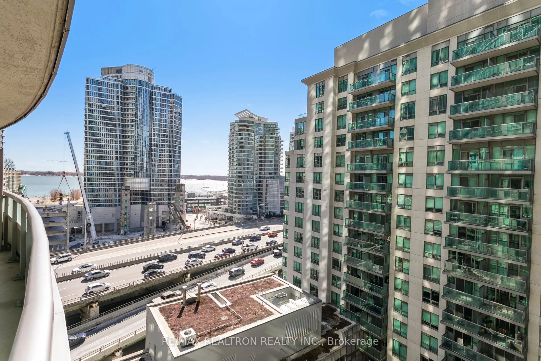 19 Grand Trunk Crescent, #1215