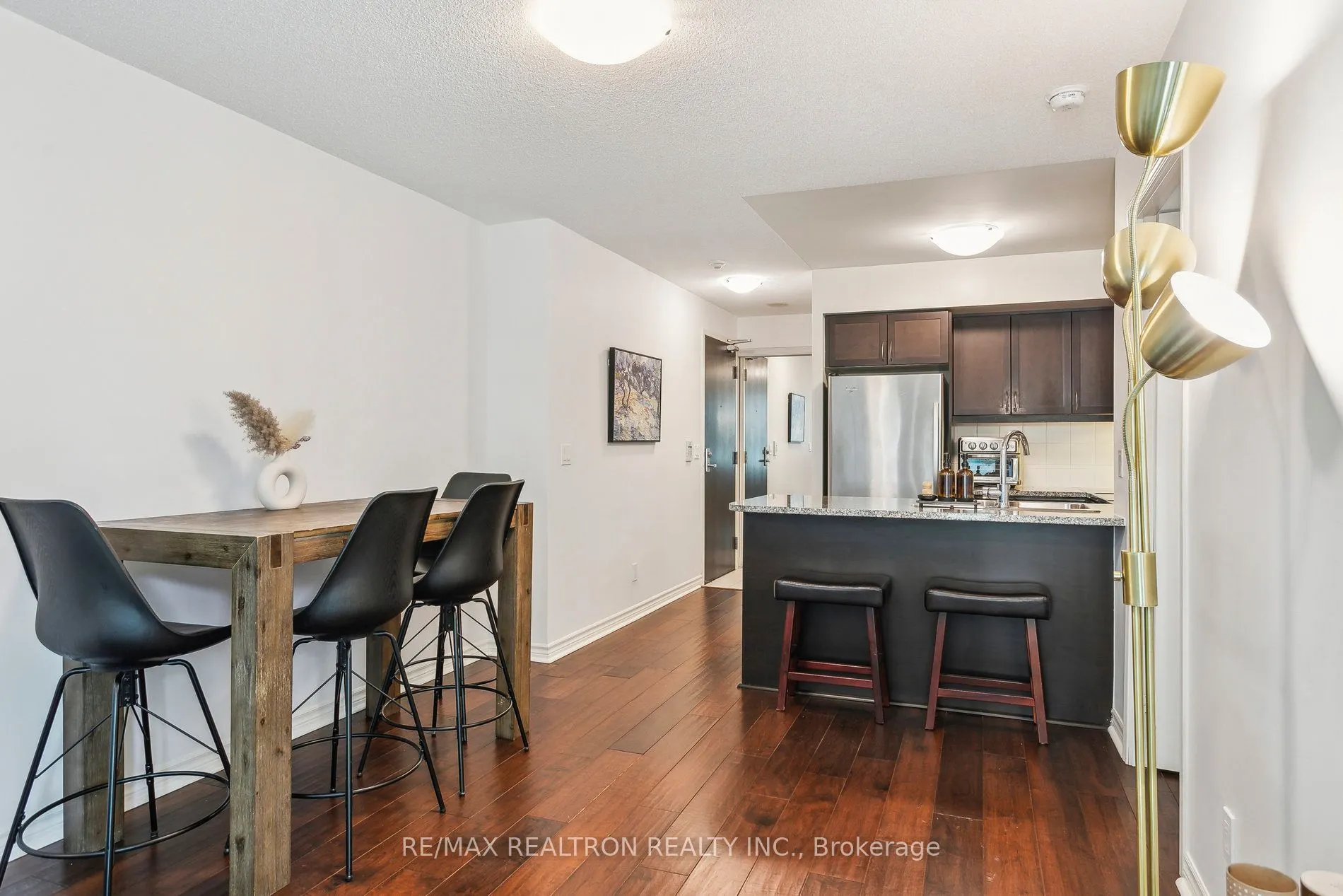 19 Grand Trunk Crescent, #1215