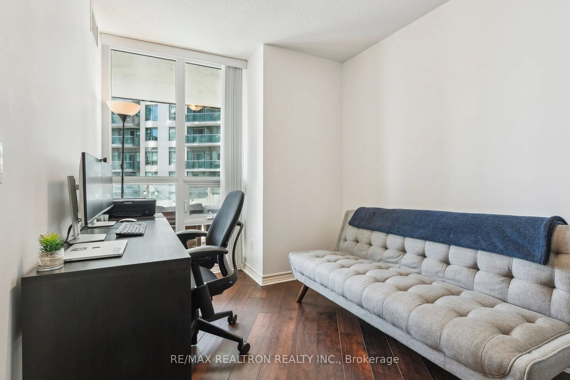 19 Grand Trunk Crescent, #1215