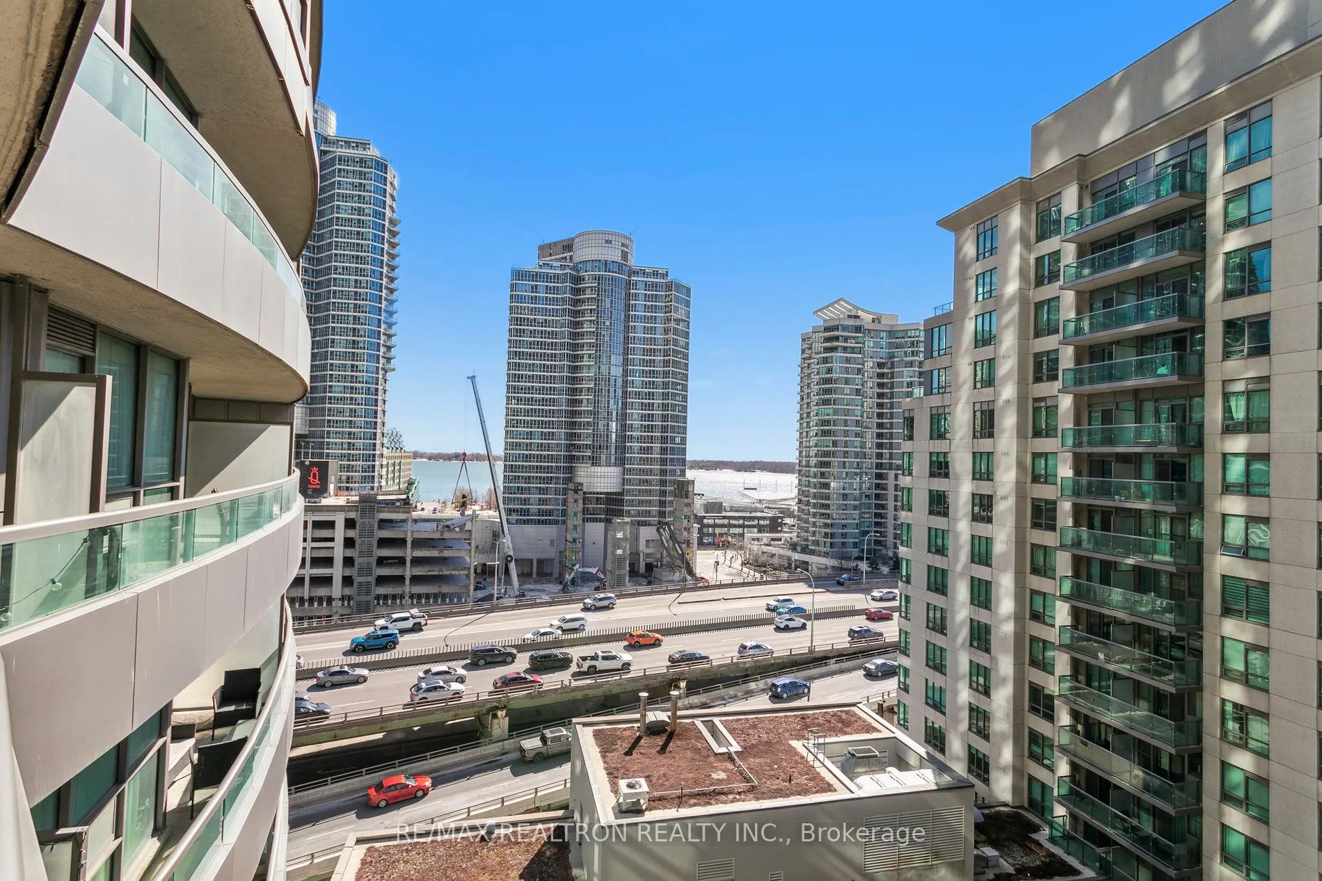 19 Grand Trunk Crescent, #1215